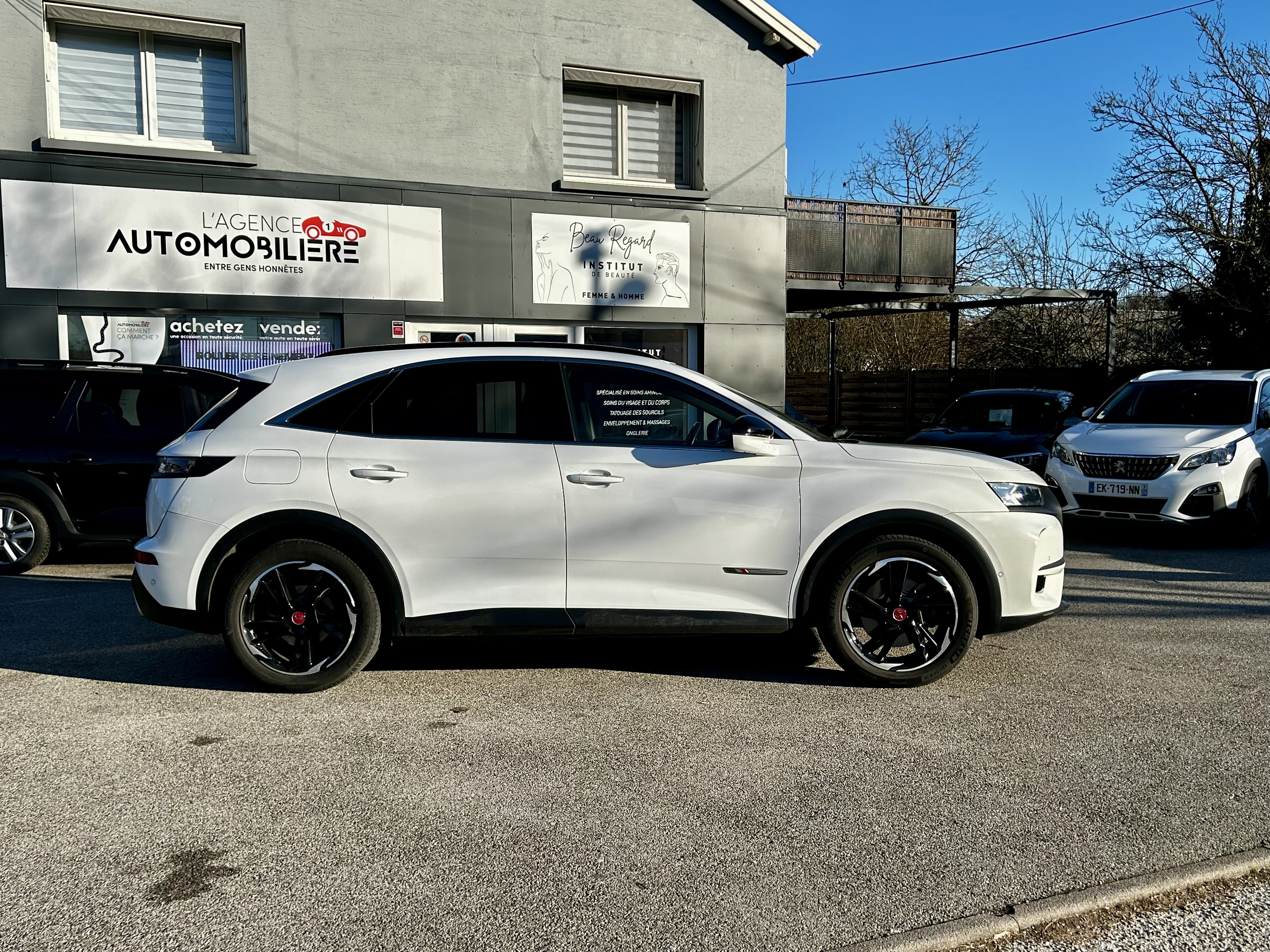 DS DS7 — 8