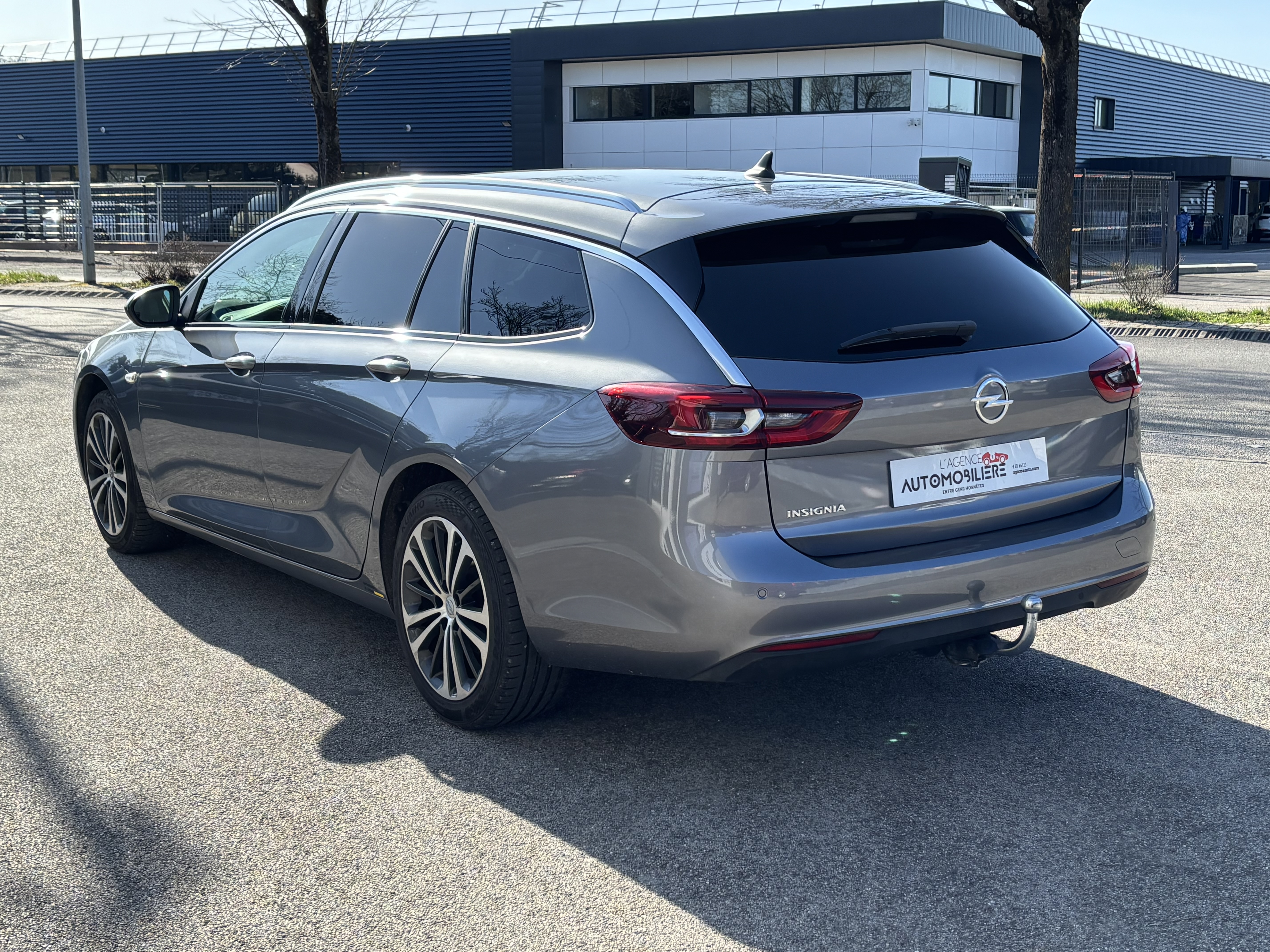 Opel Insignia — 11
