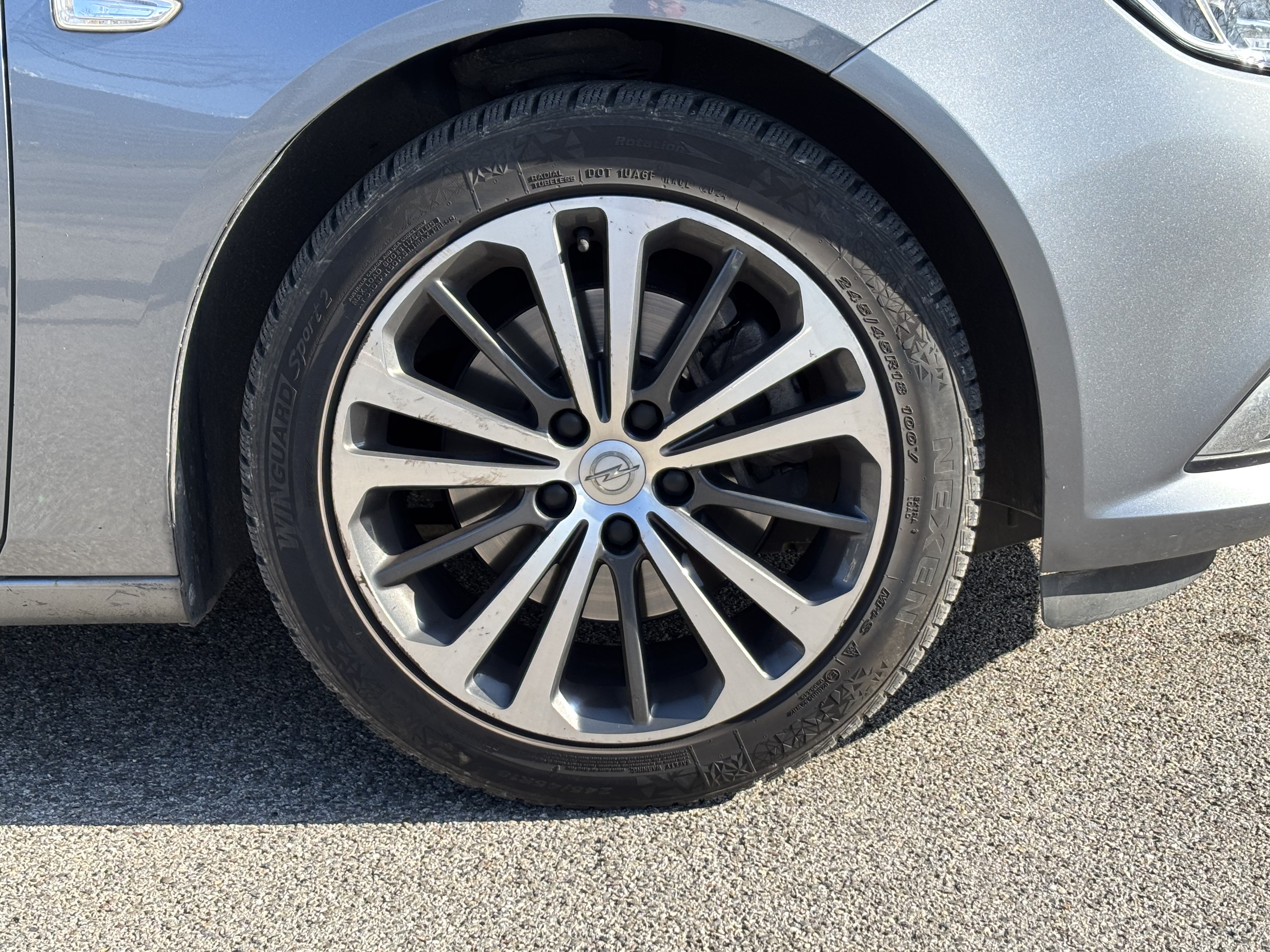 Opel Insignia — 12