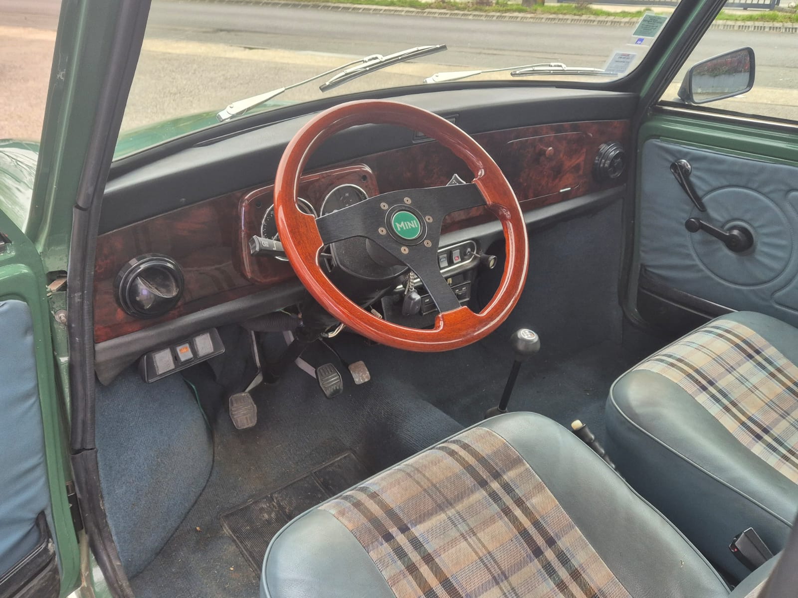 Mini Mini — 9