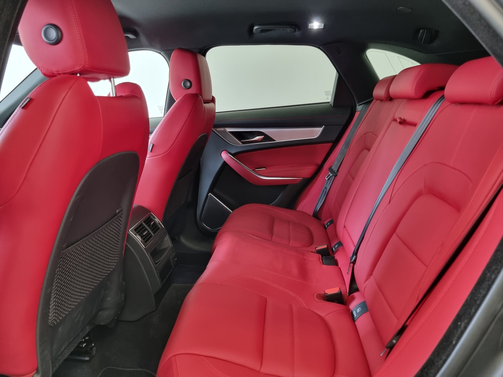Jaguar F-Pace — 14