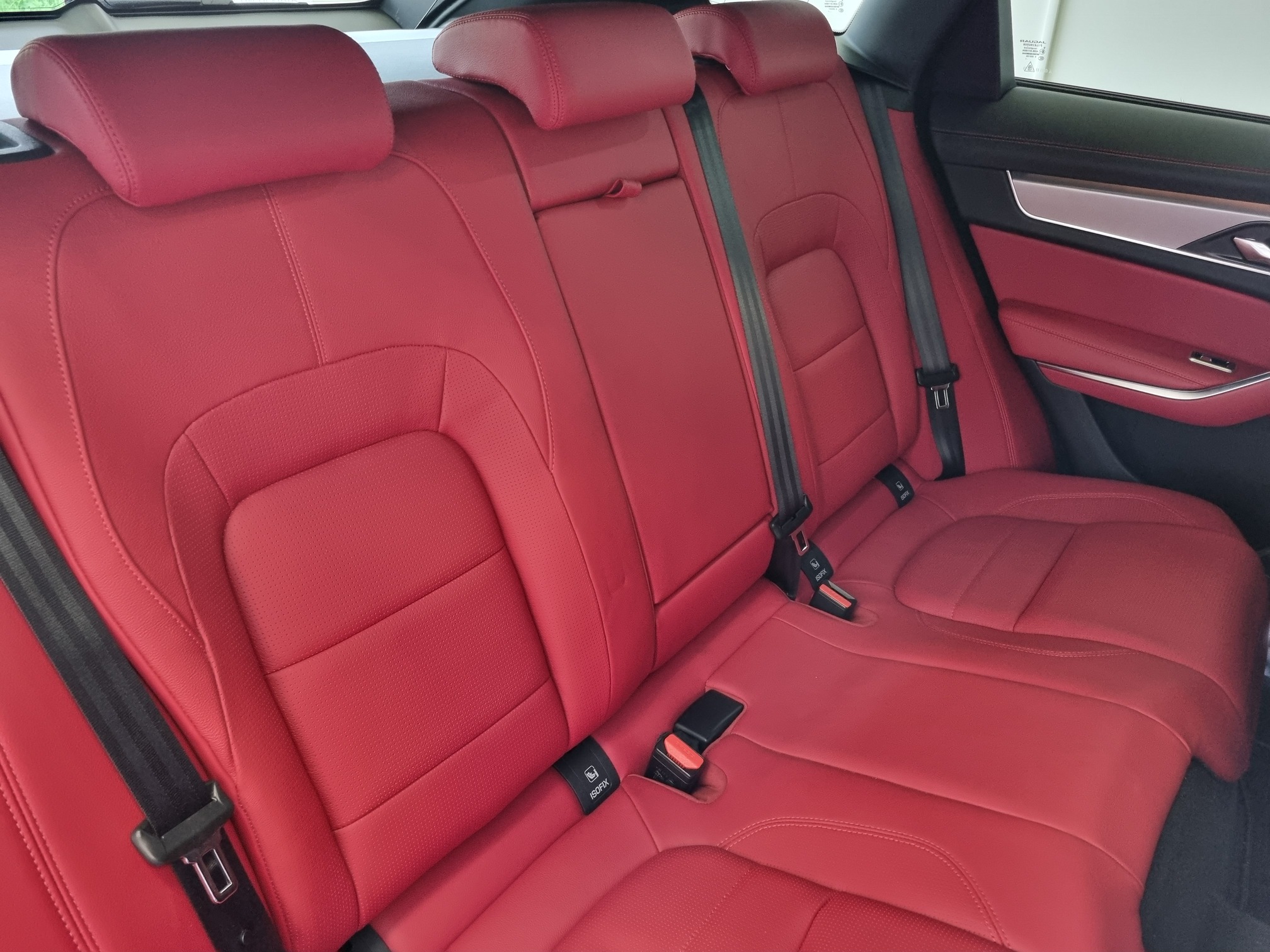 Jaguar F-Pace — 17