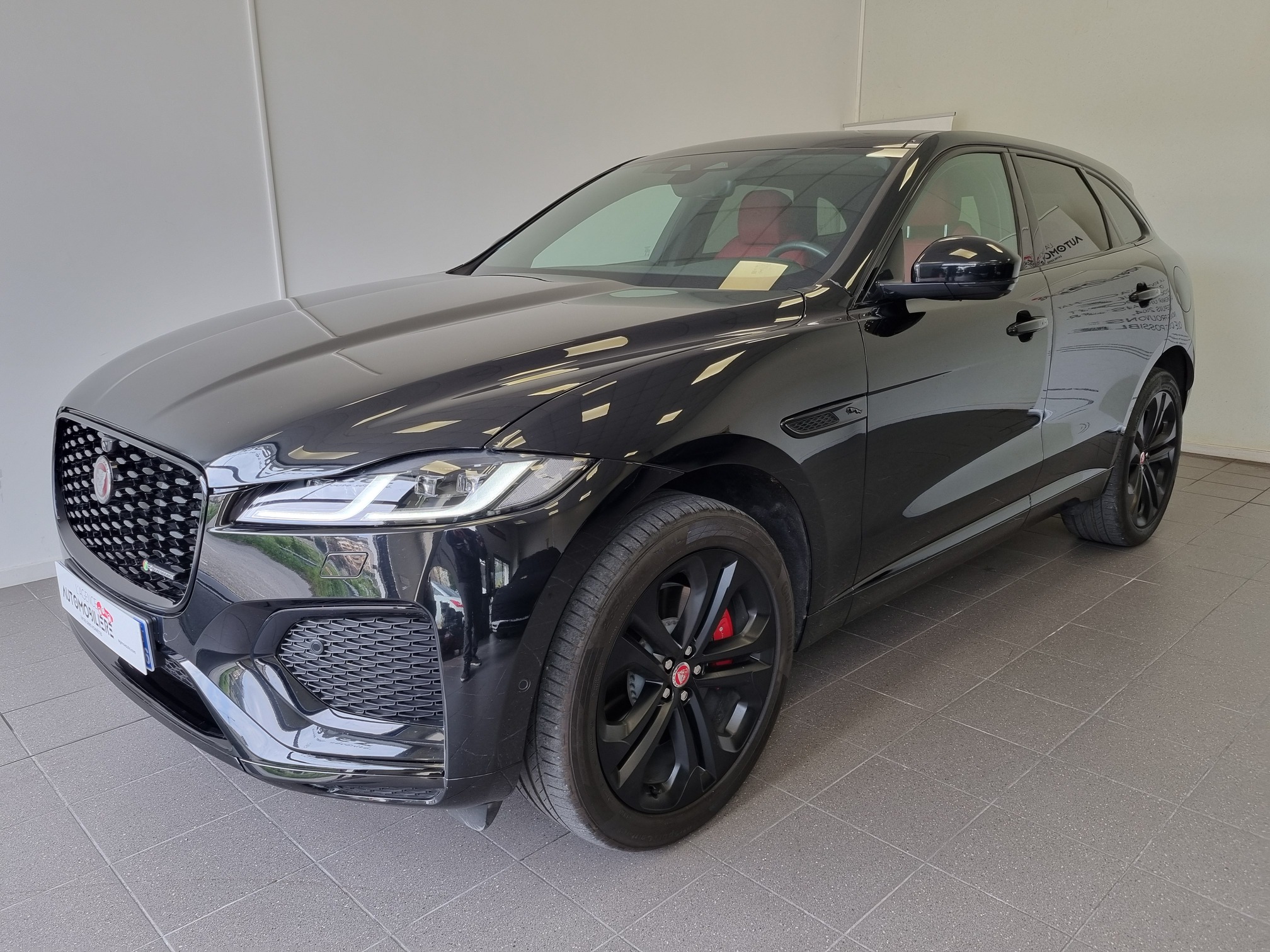 Jaguar F-Pace — 2
