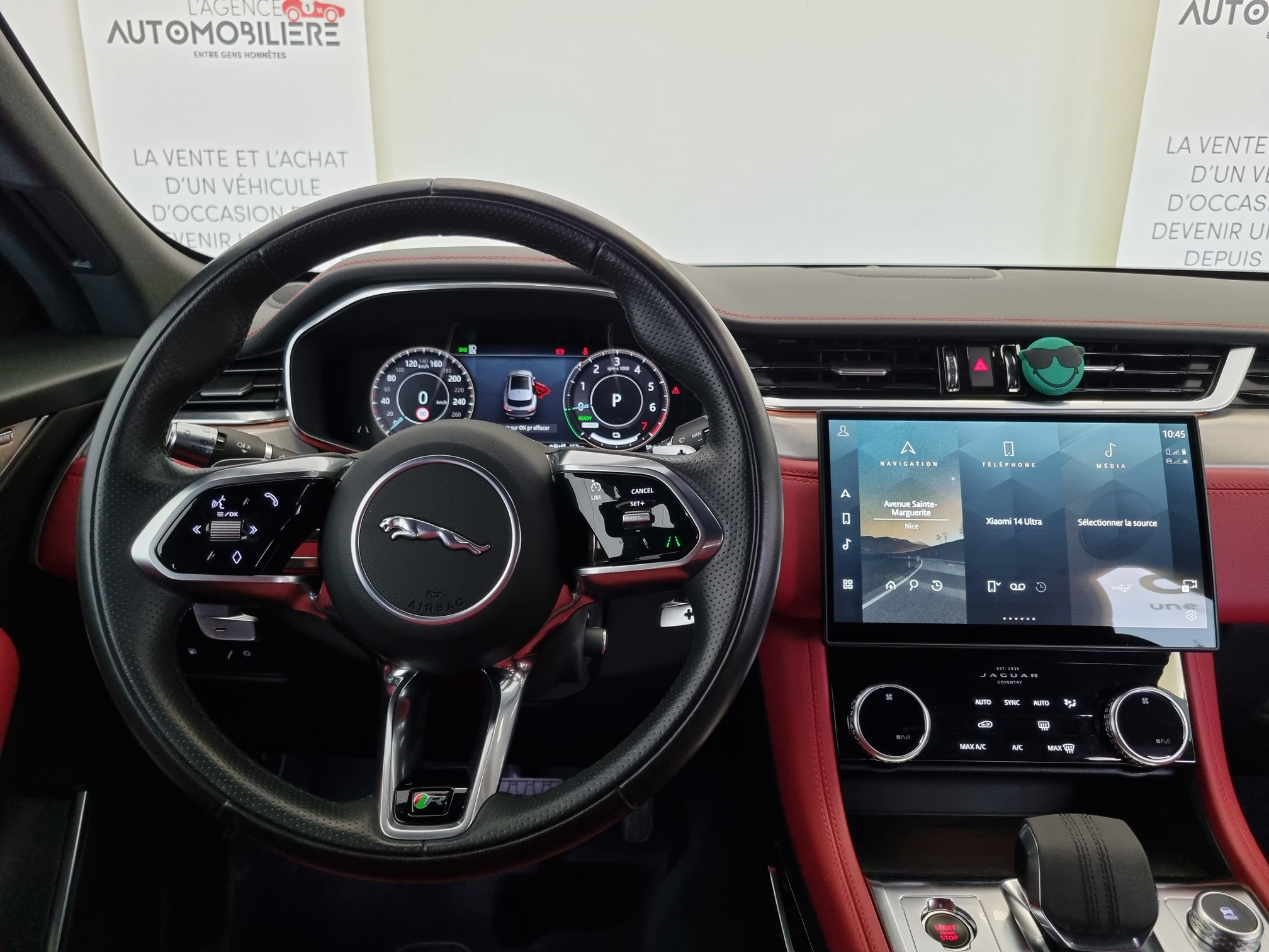 Jaguar F-Pace — 25