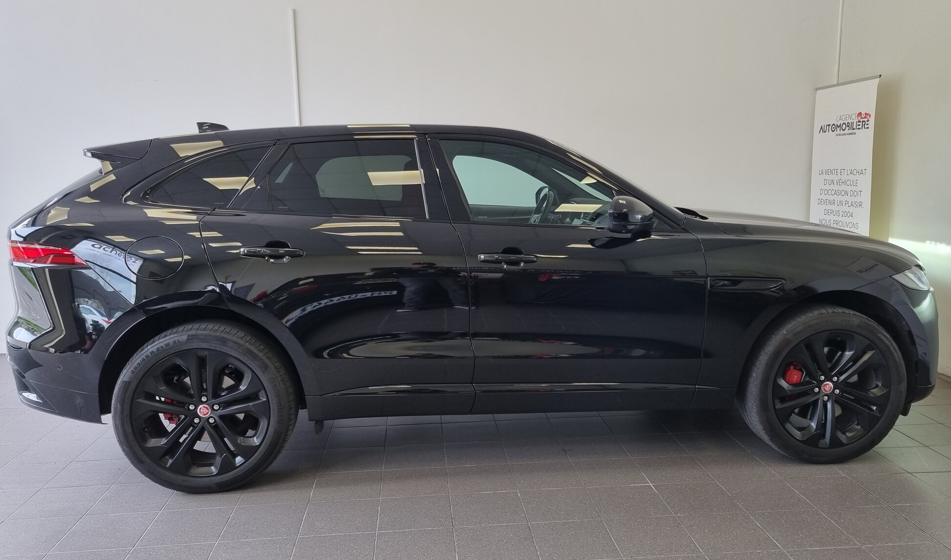 Jaguar F-Pace — 8
