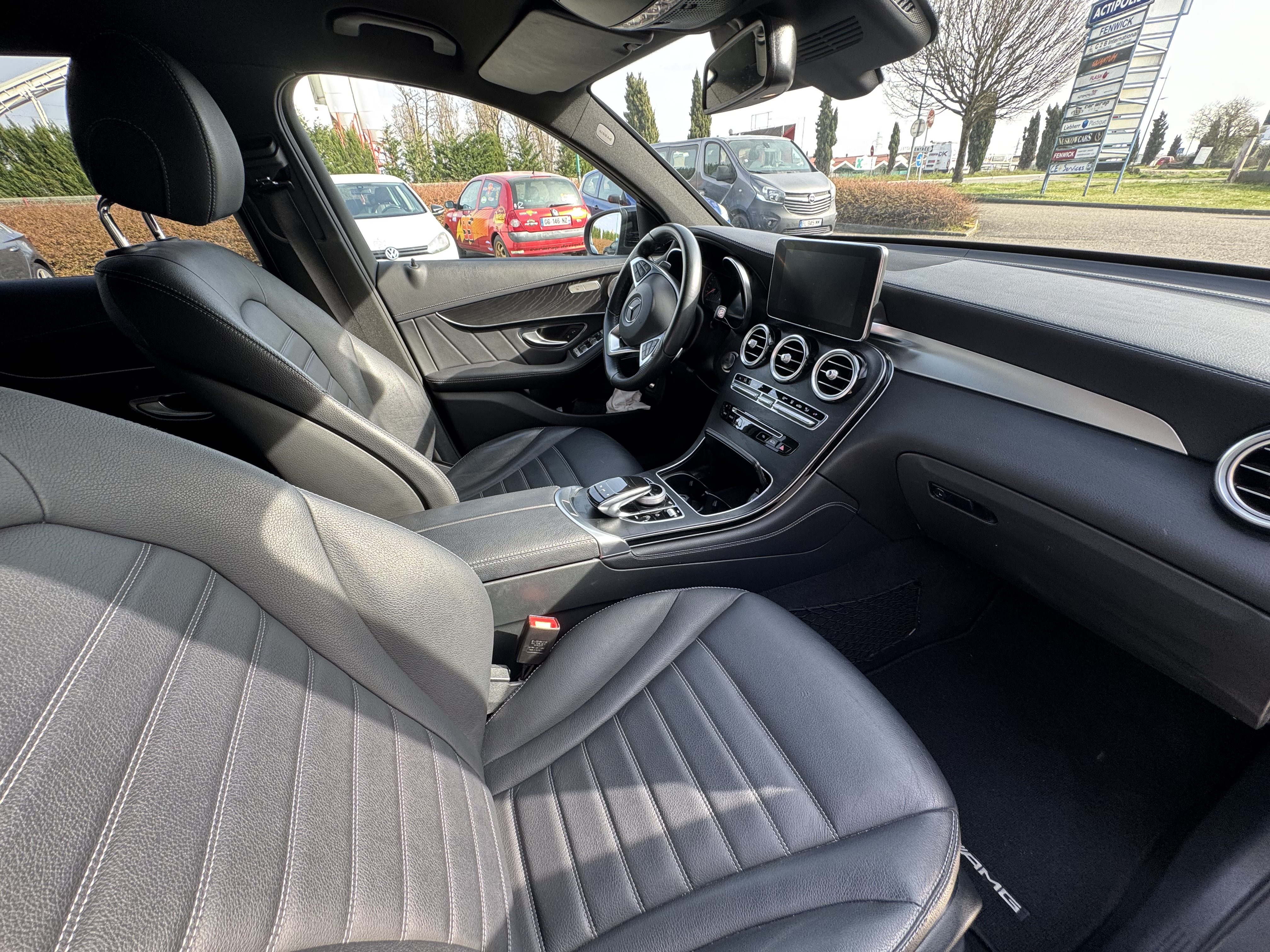 Mercedes GLC — 13
