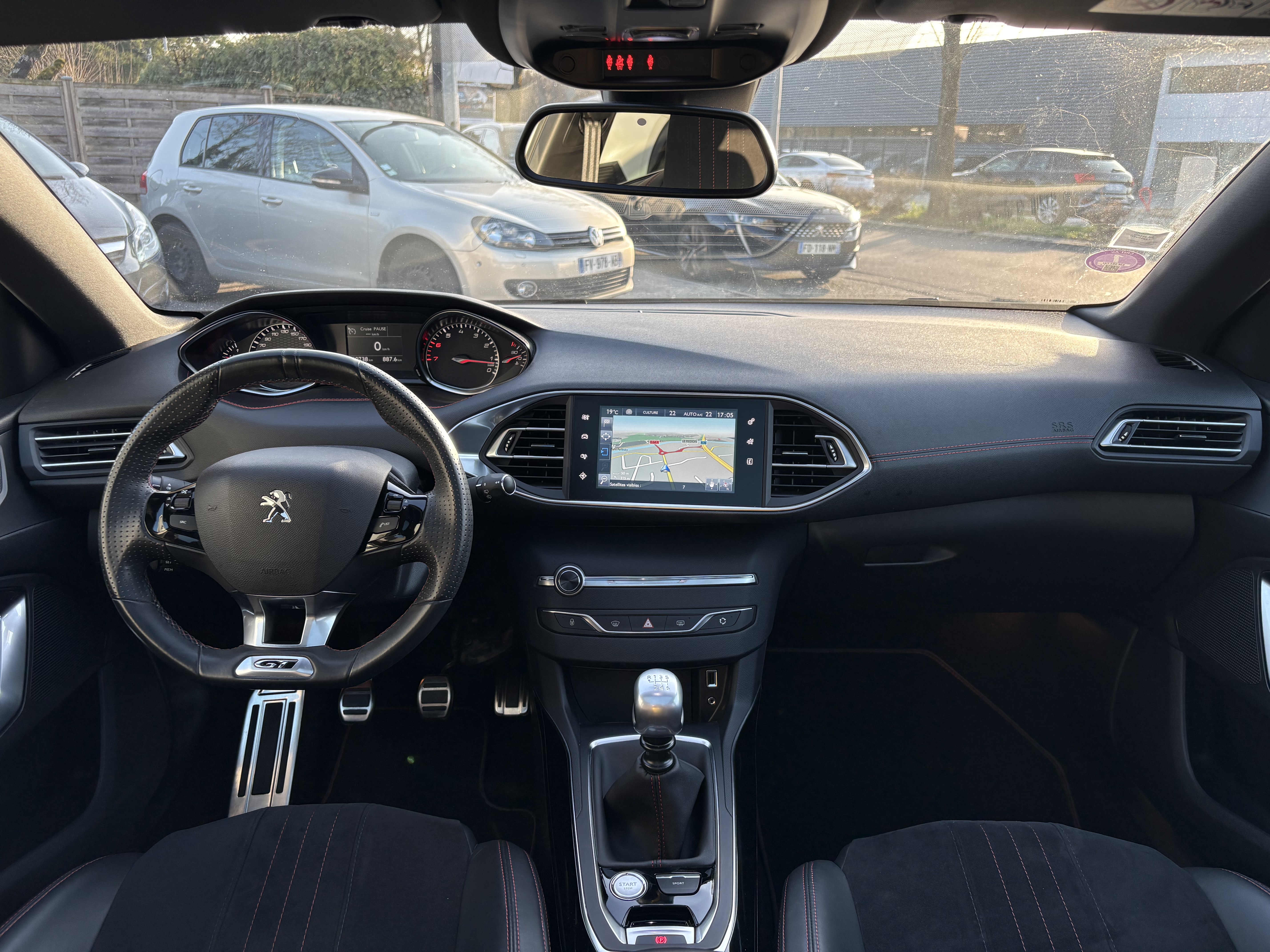 Peugeot 308 — 11