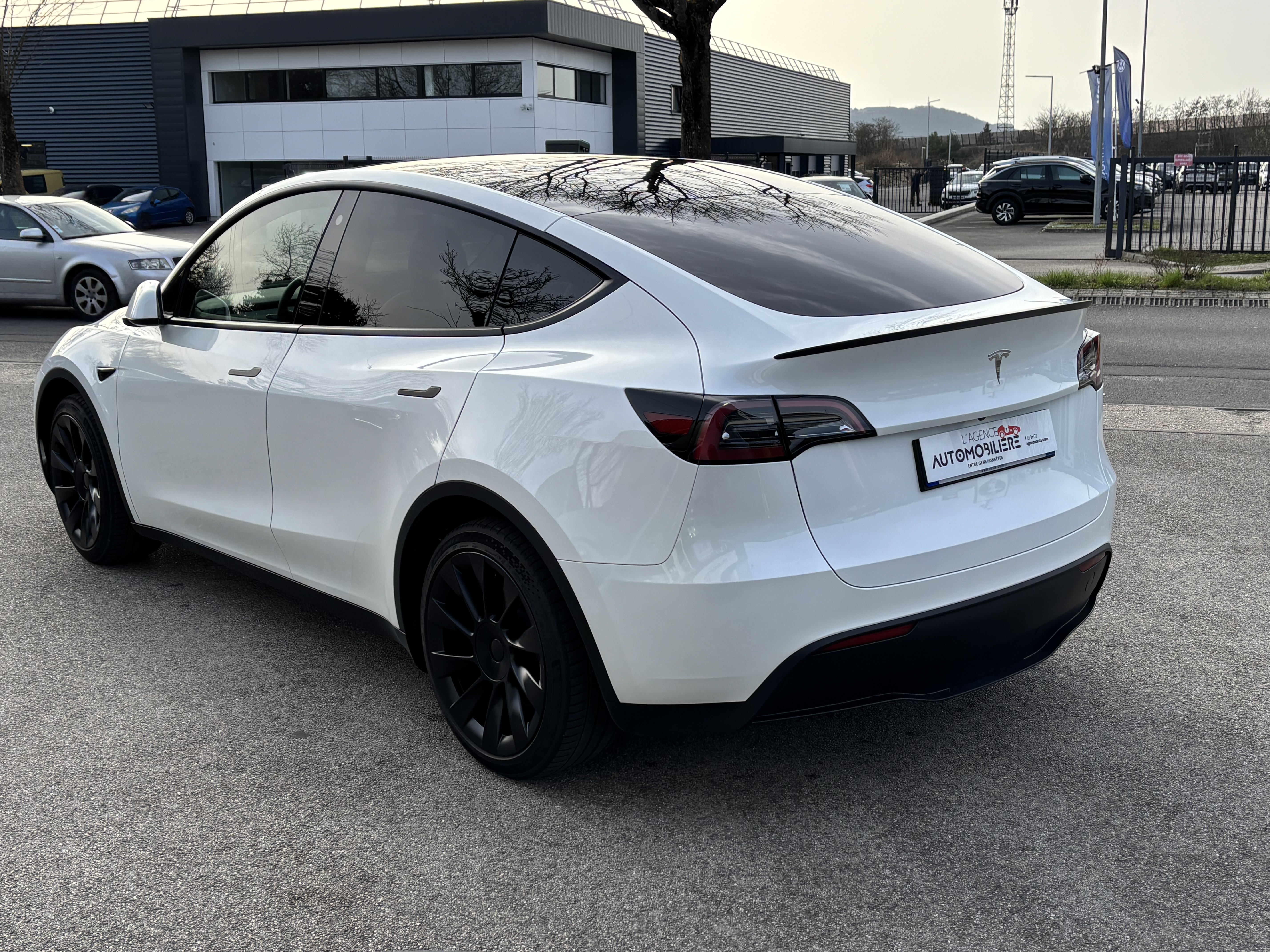 Tesla Model Y — 11