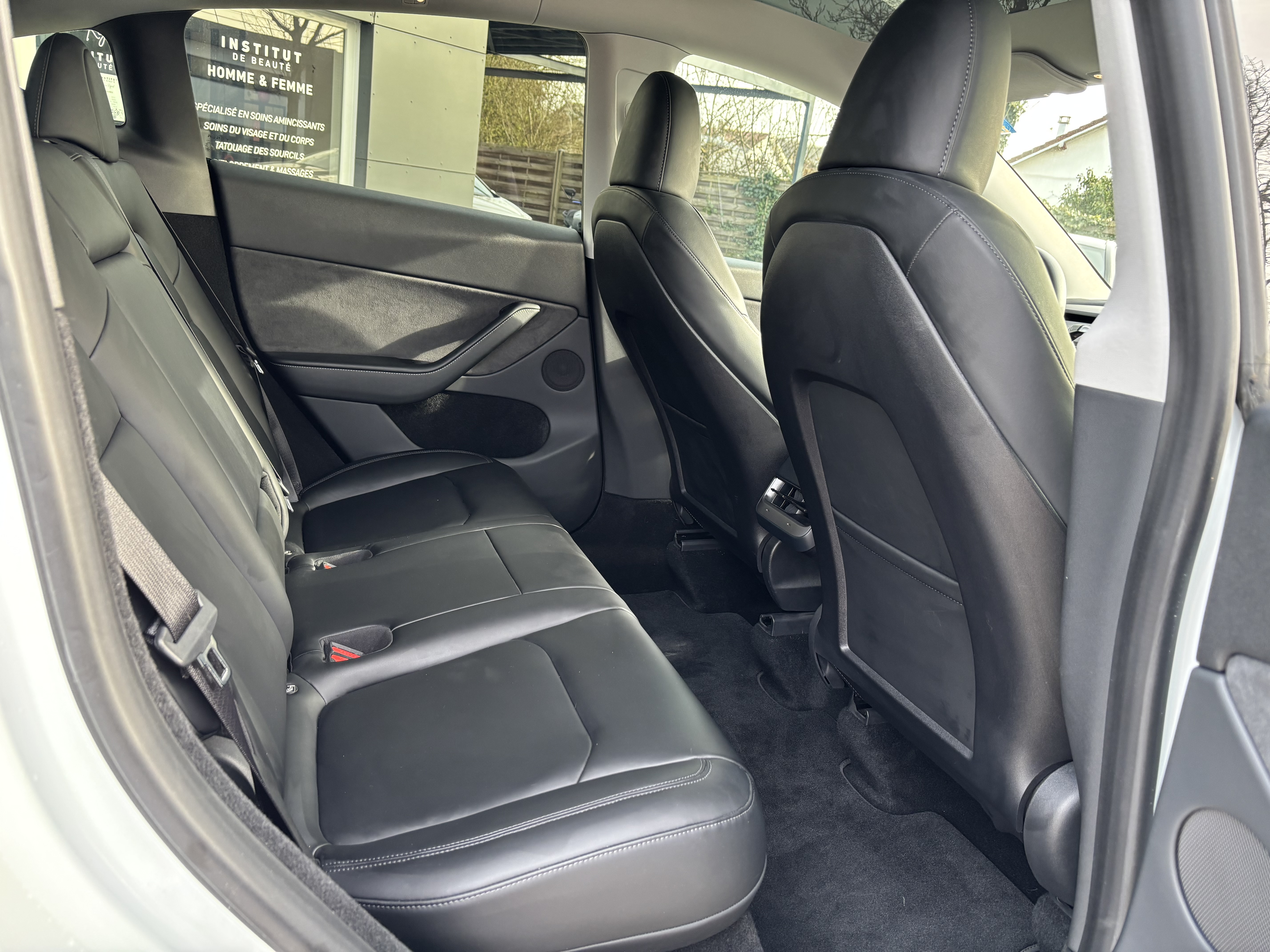 Tesla Model Y — 19