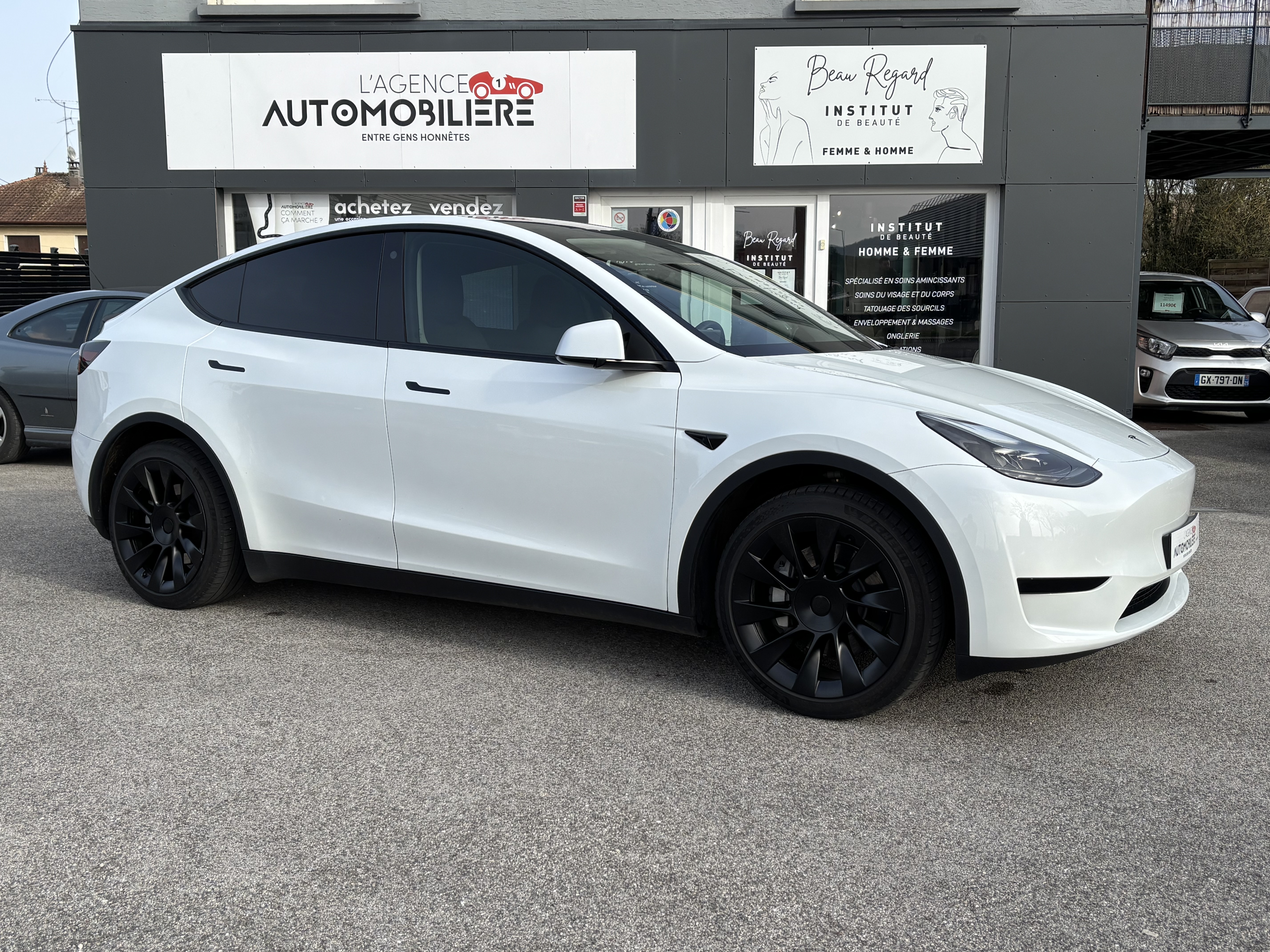 Tesla Model Y — 2