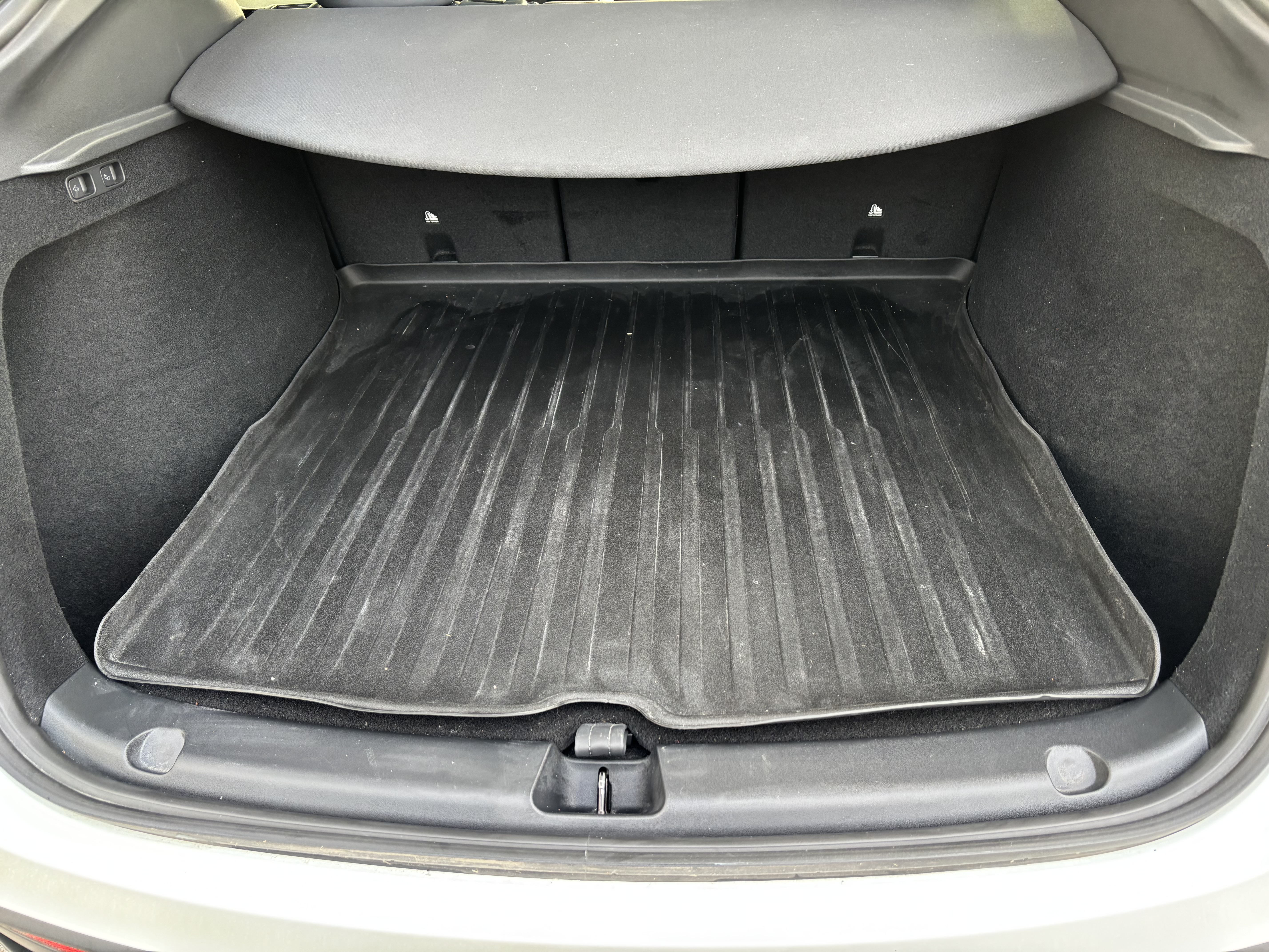 Tesla Model Y — 20