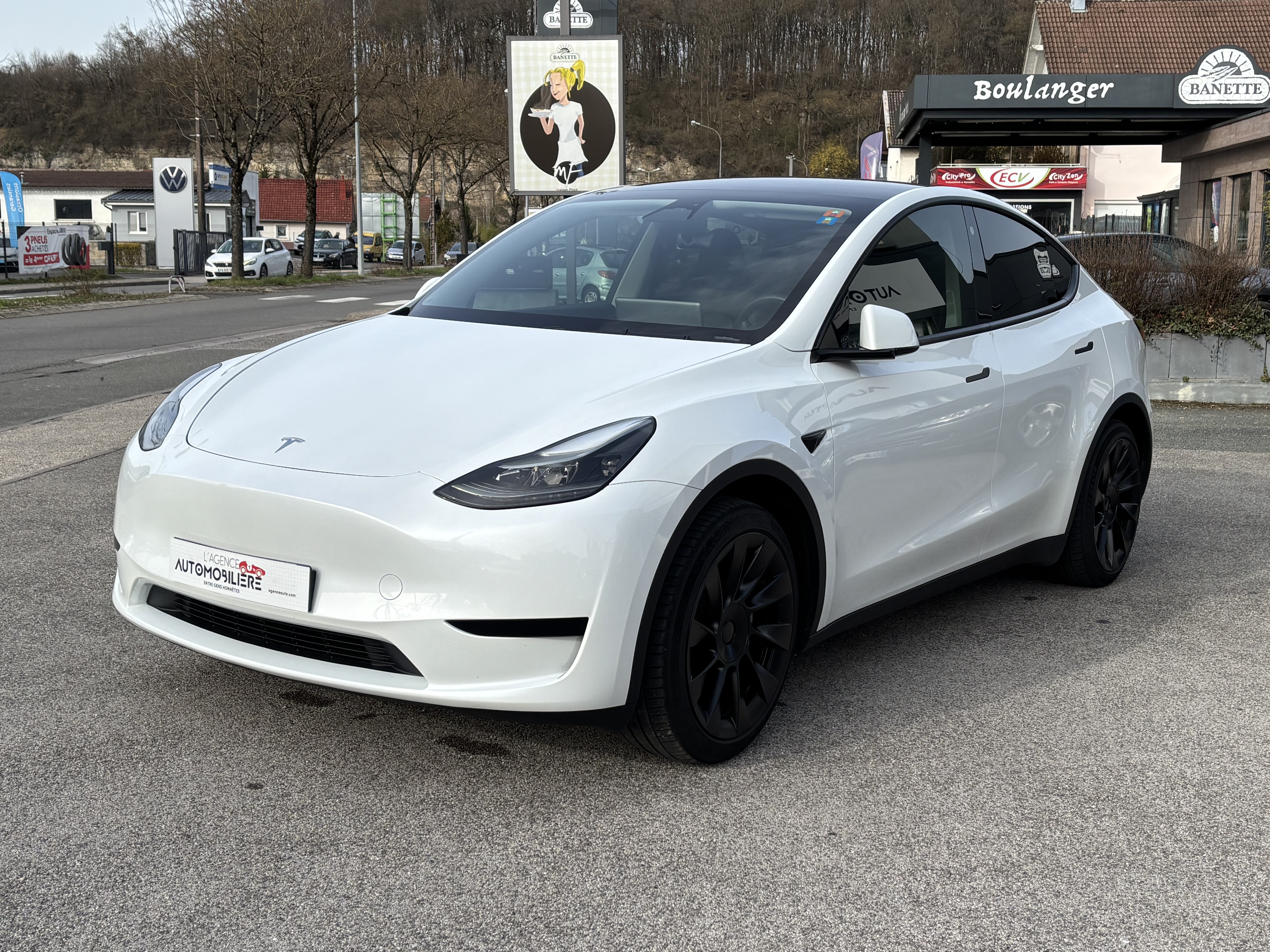 Tesla Model Y — 5