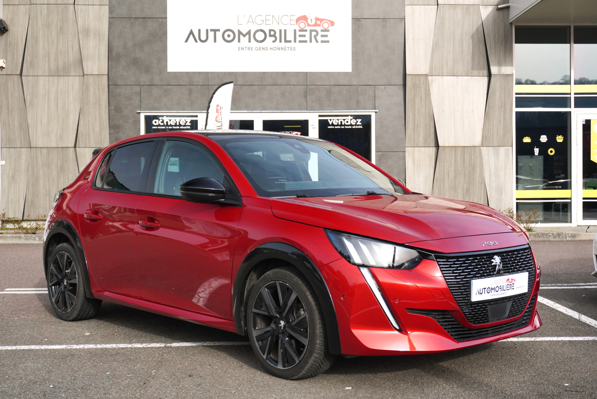 Peugeot 208 — 3