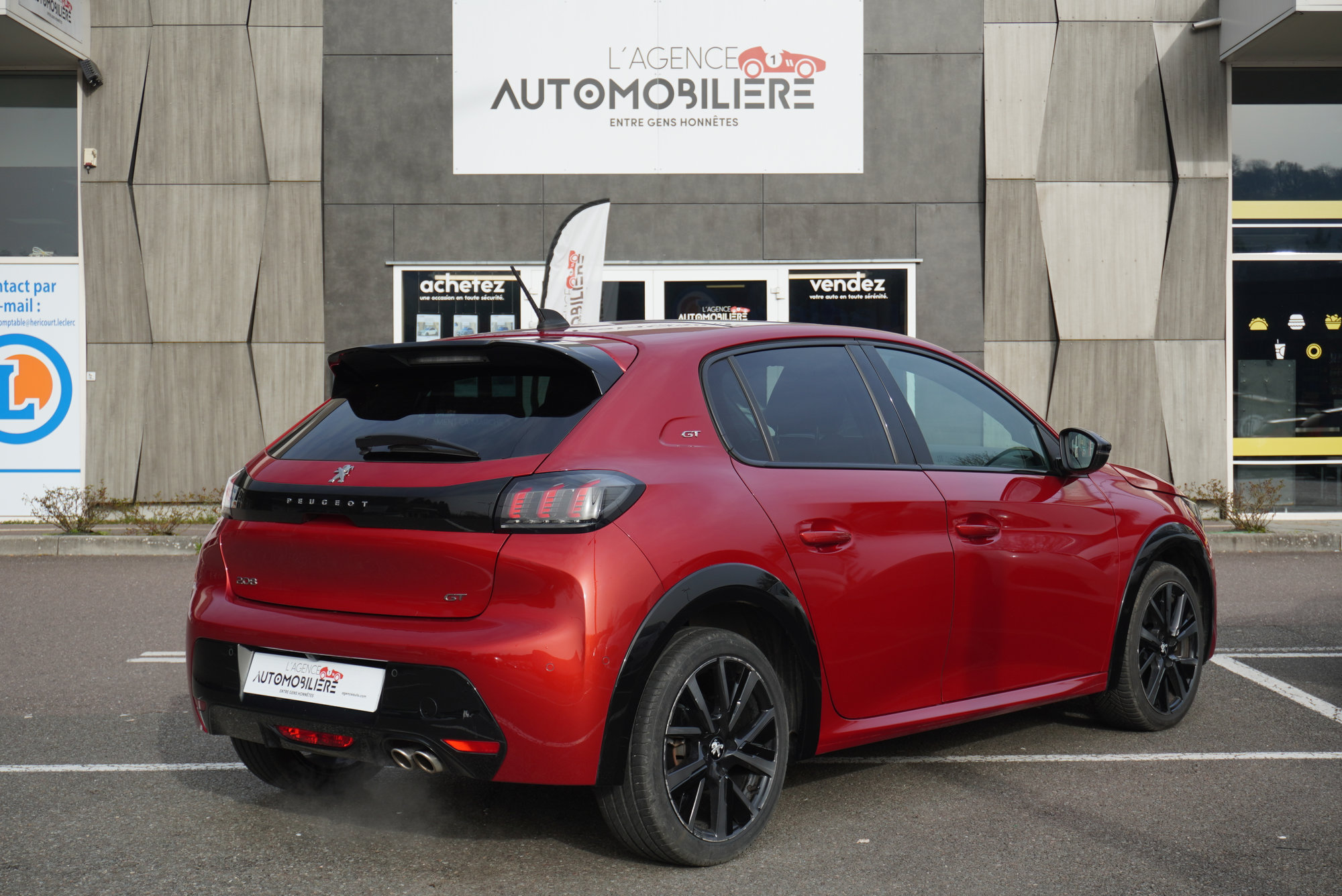 Peugeot 208 — 5