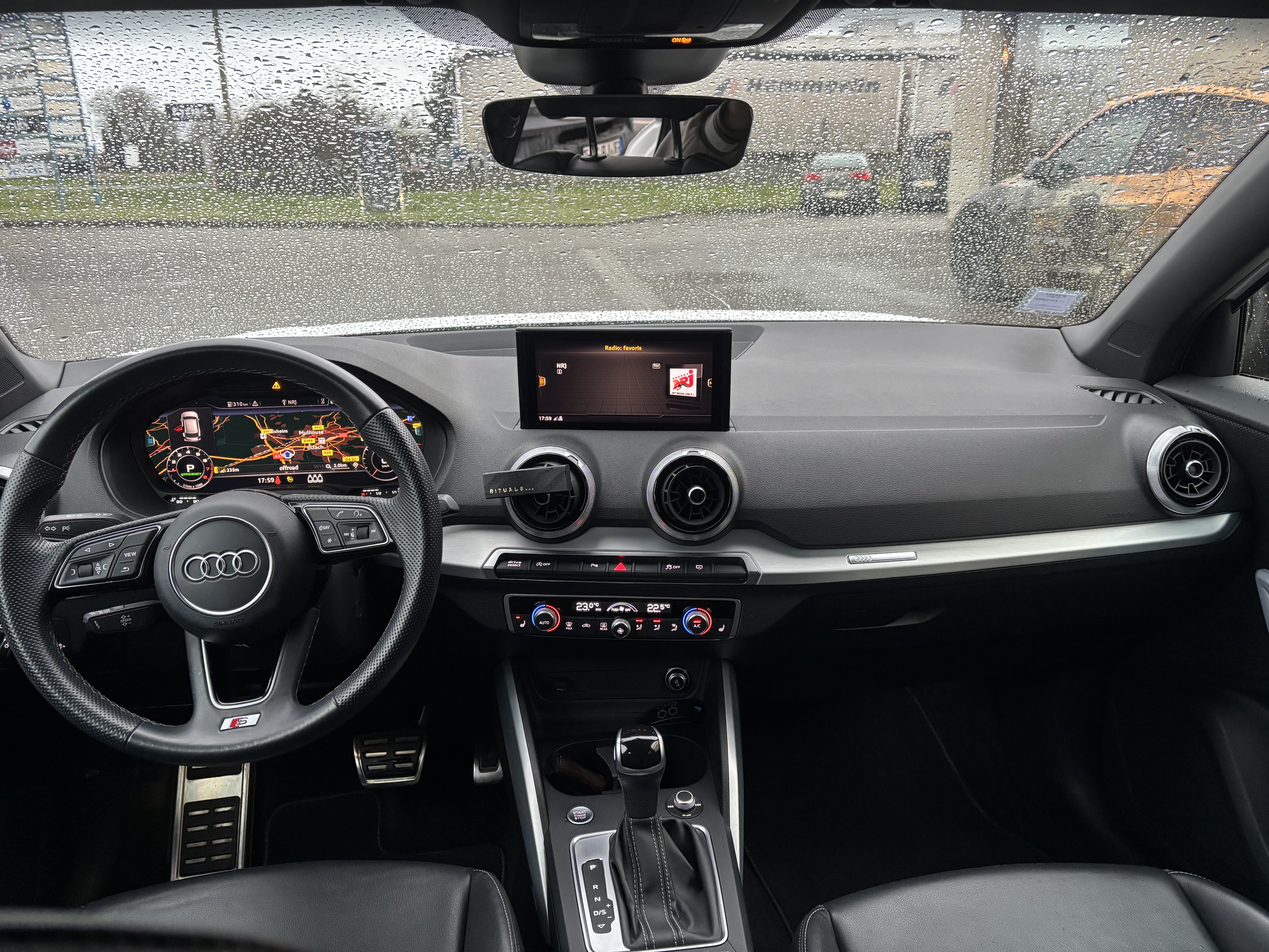 Audi Audi Q2 — 15