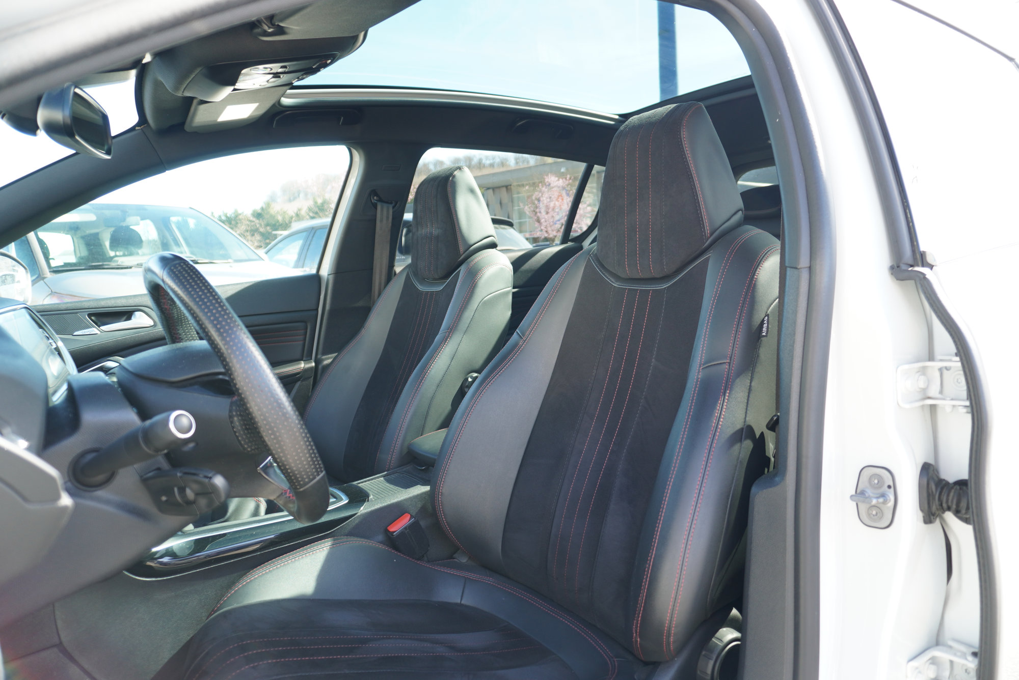 Peugeot 308 — 10