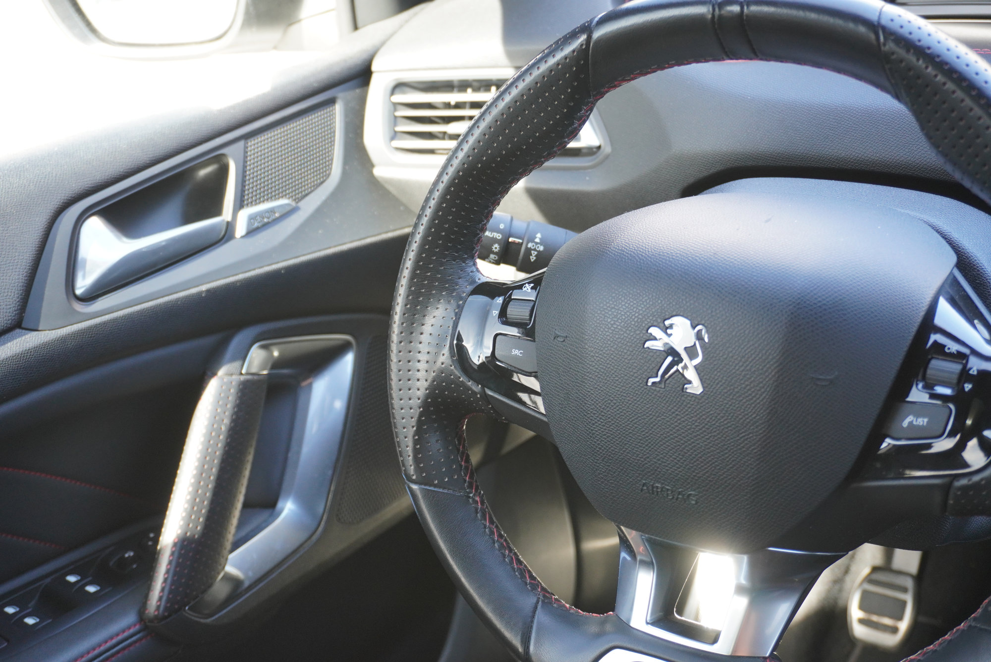Peugeot 308 — 26