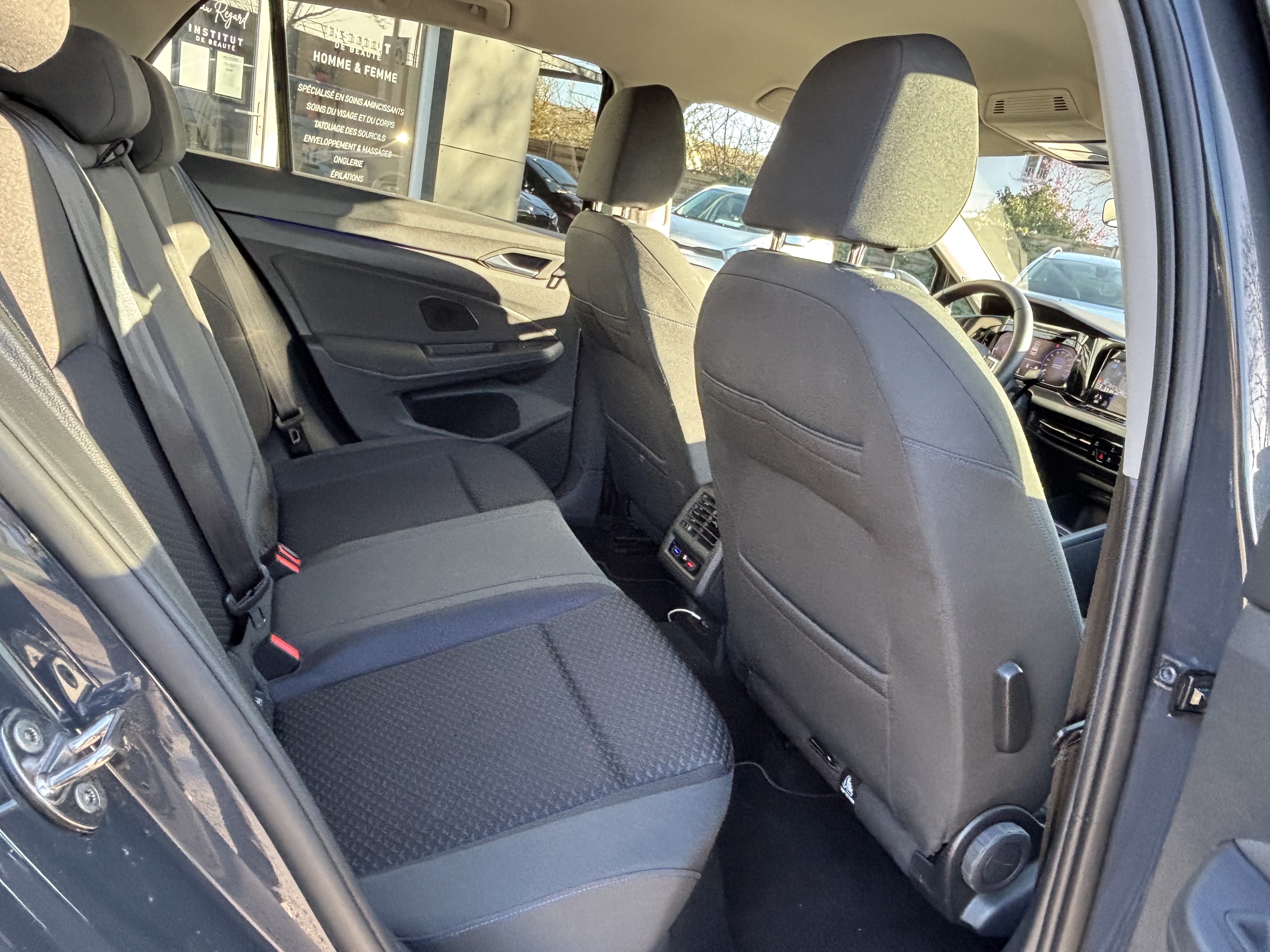 Volkswagen Golf — 18