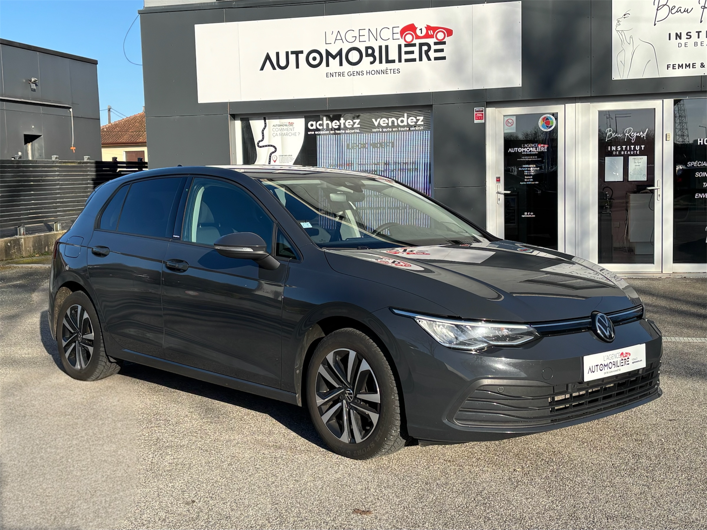 Volkswagen Golf — 2
