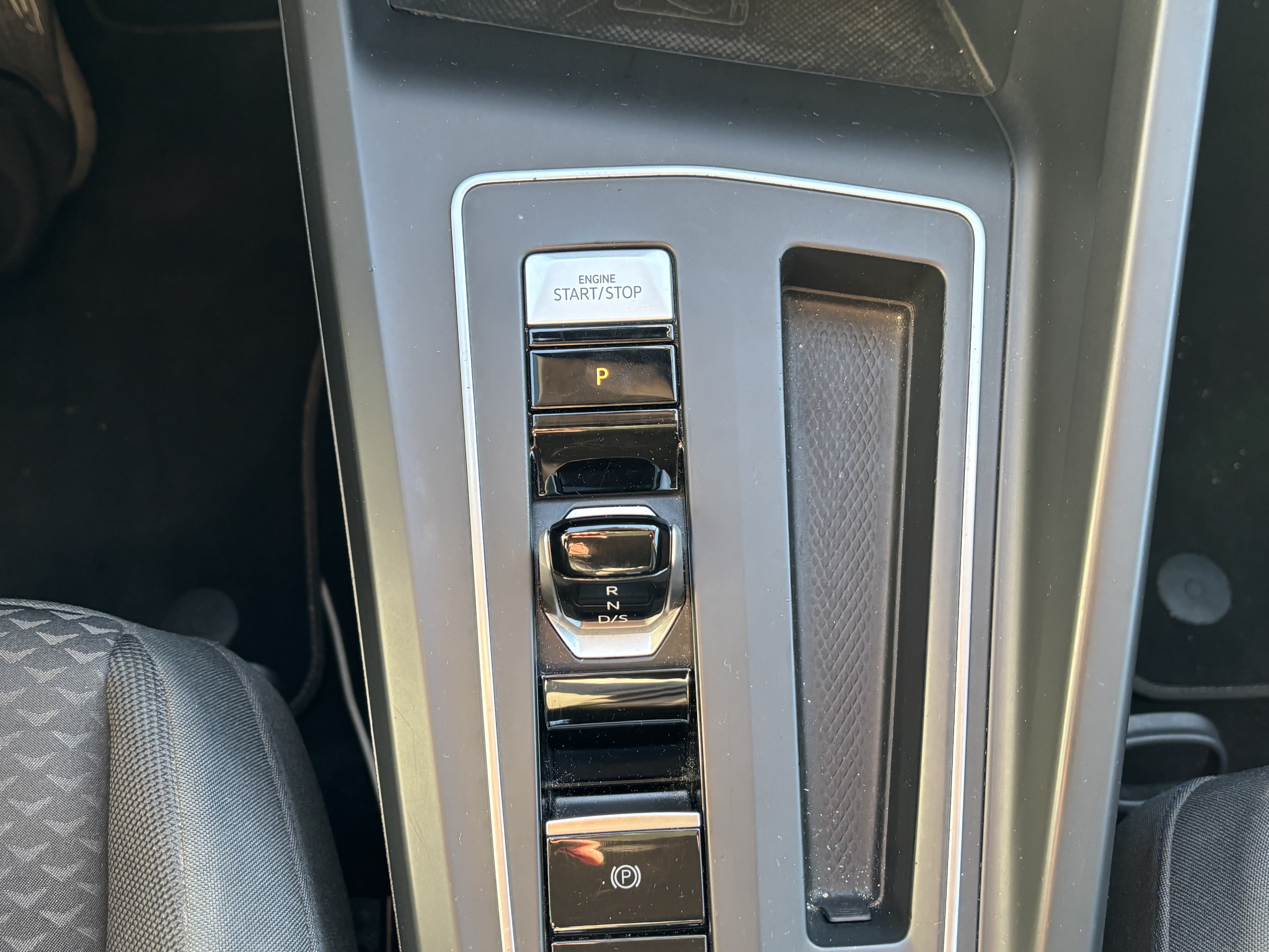 Volkswagen Golf — 21