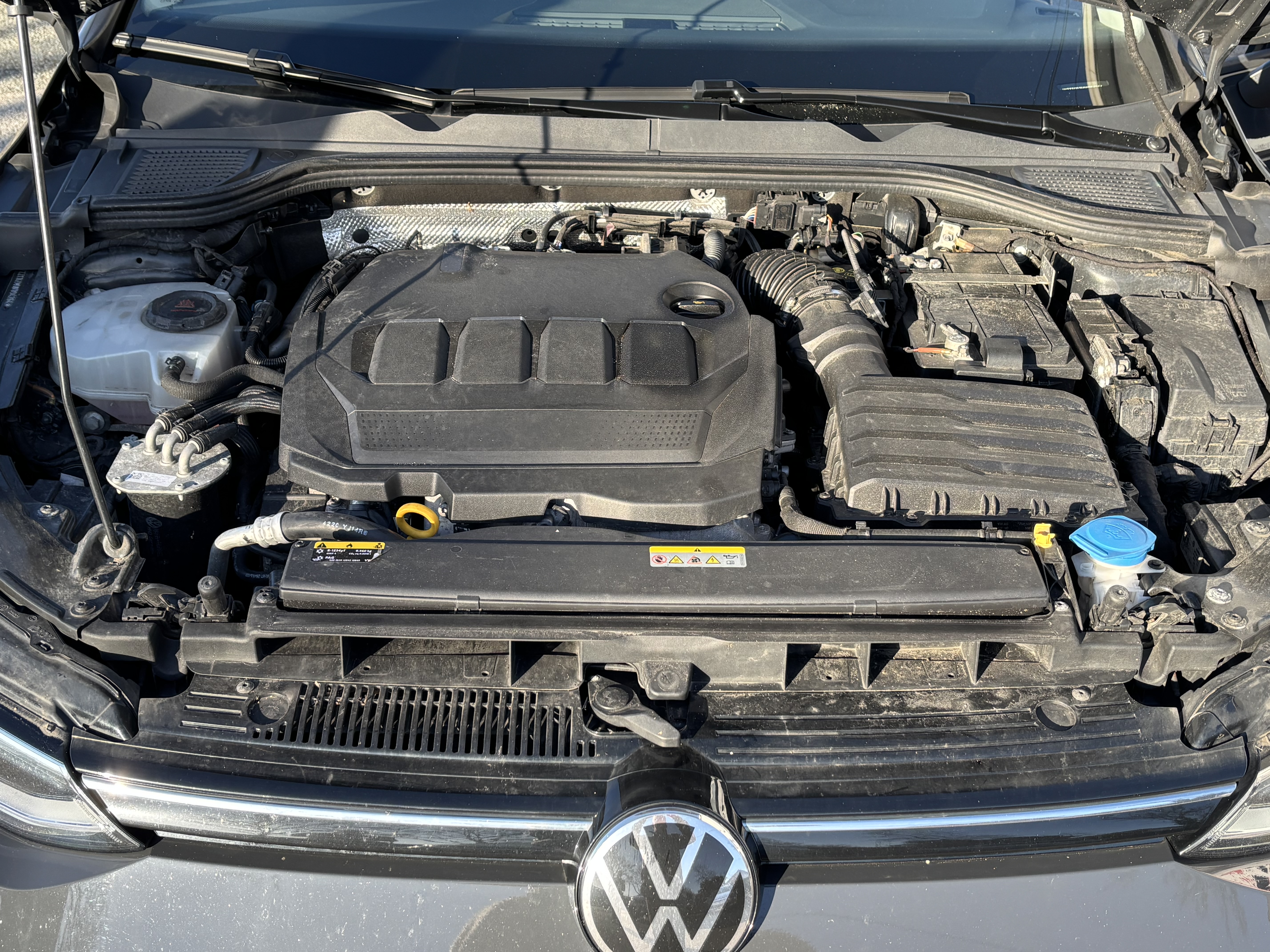 Volkswagen Golf — 28
