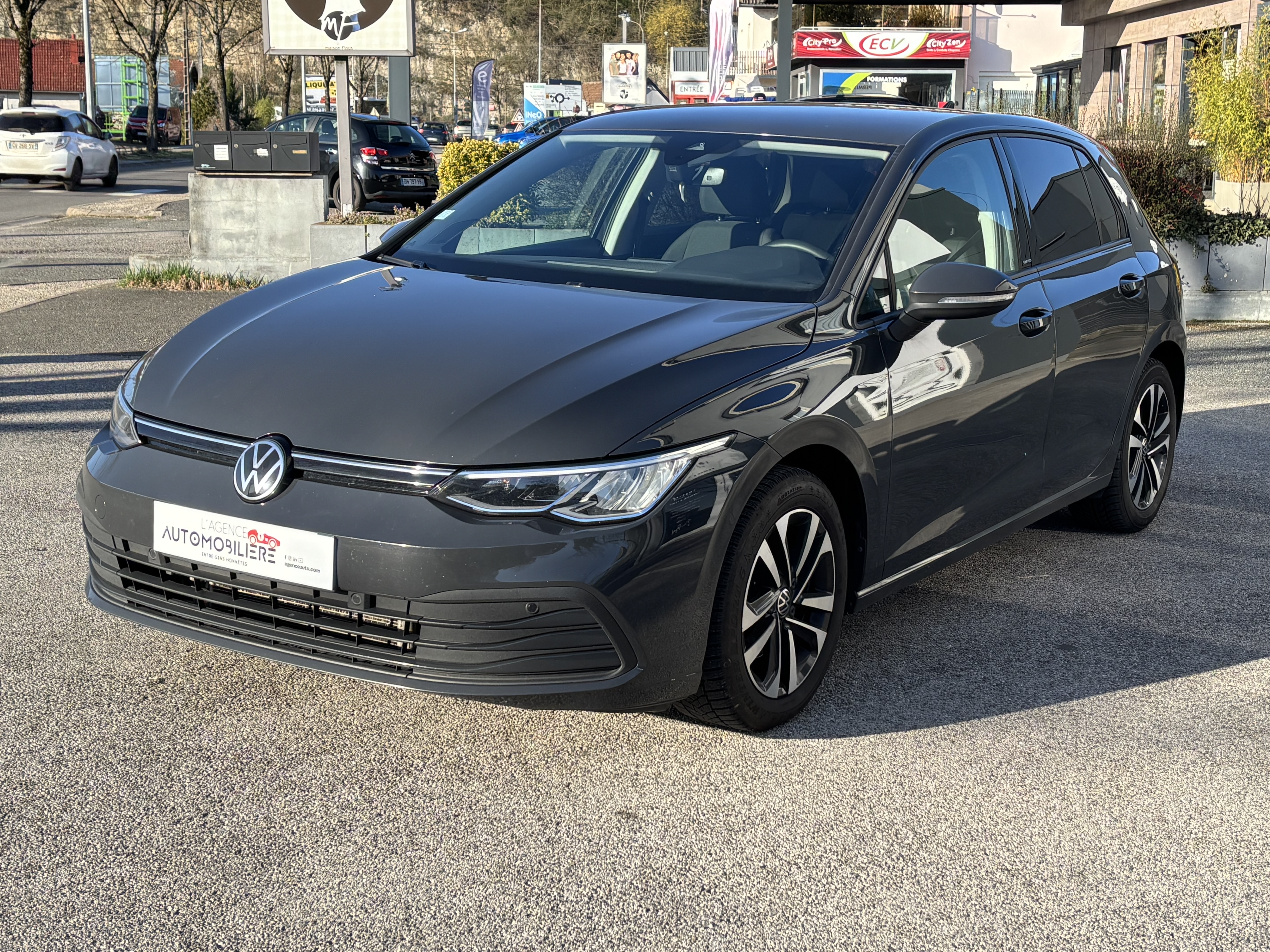 Volkswagen Golf — 5