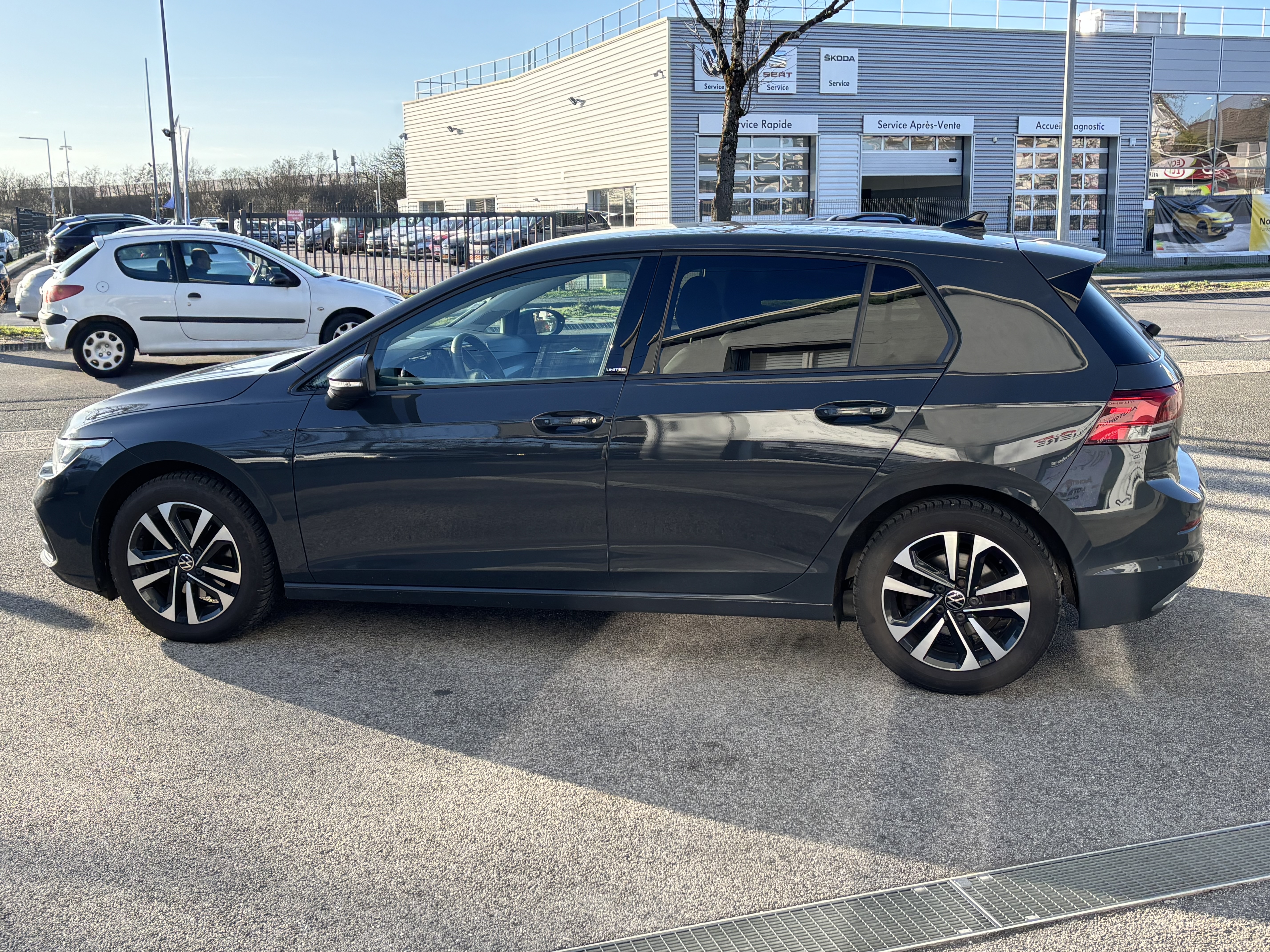 Volkswagen Golf — 8