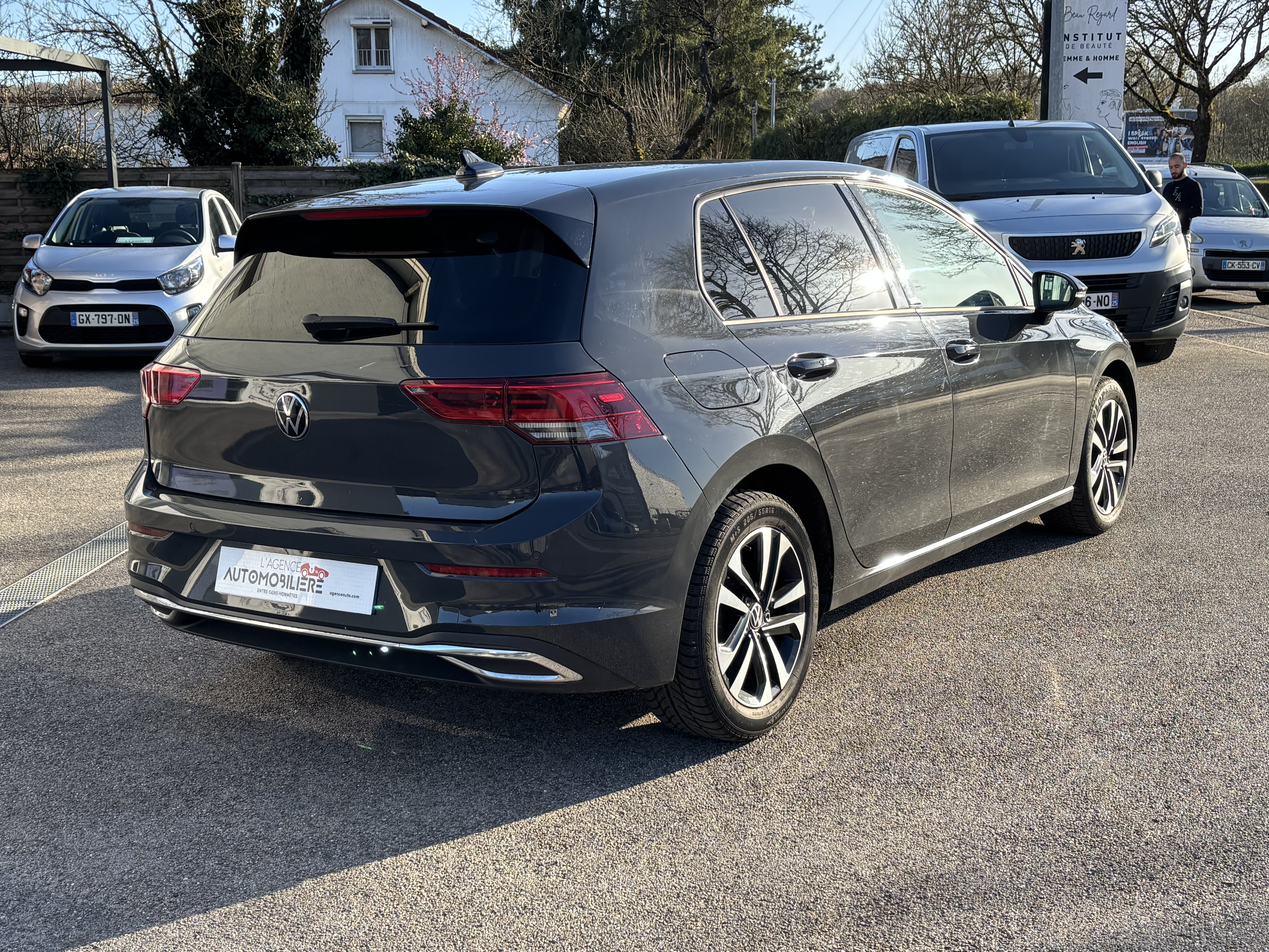 Volkswagen Golf — 9