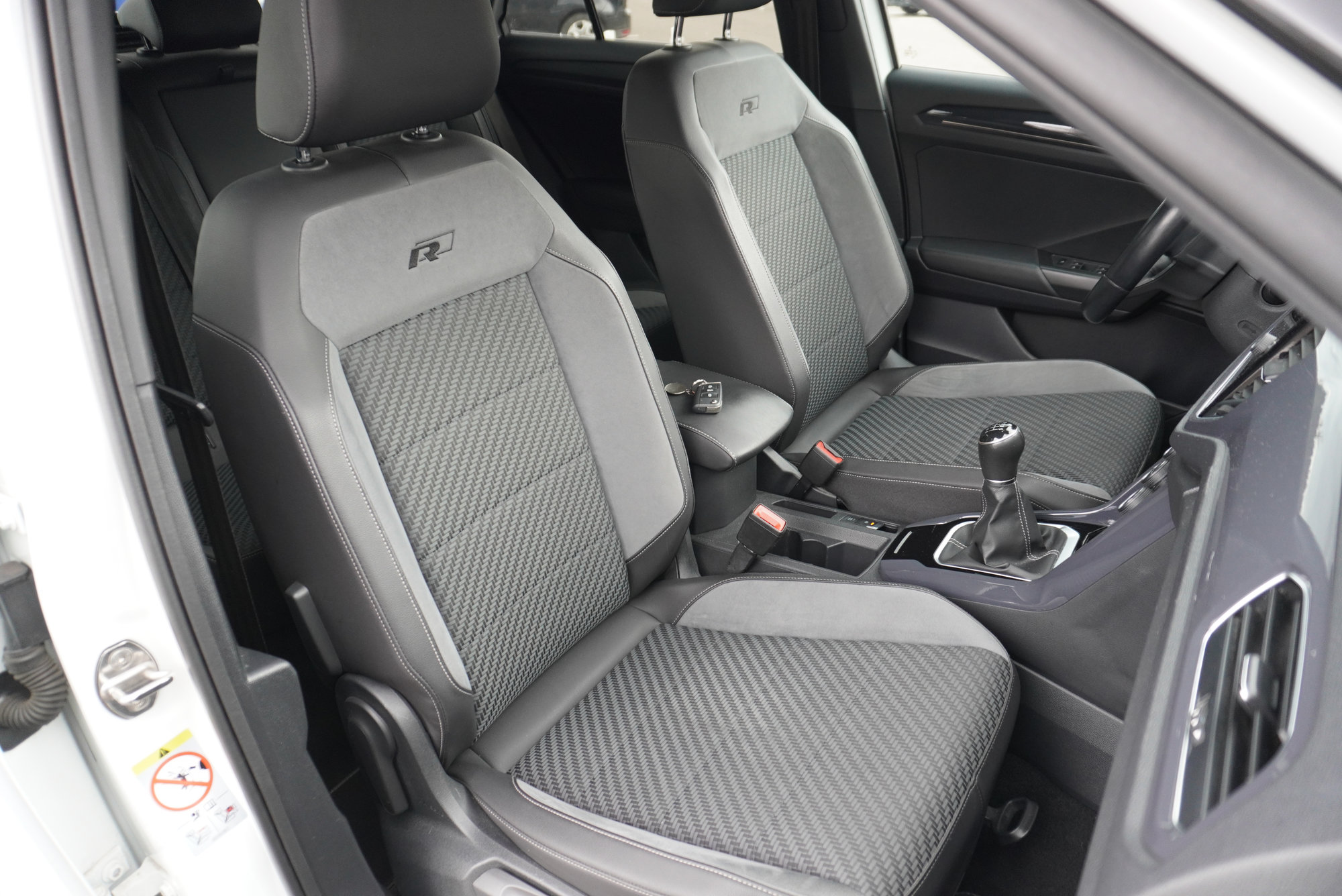 Volkswagen T-roc — 10