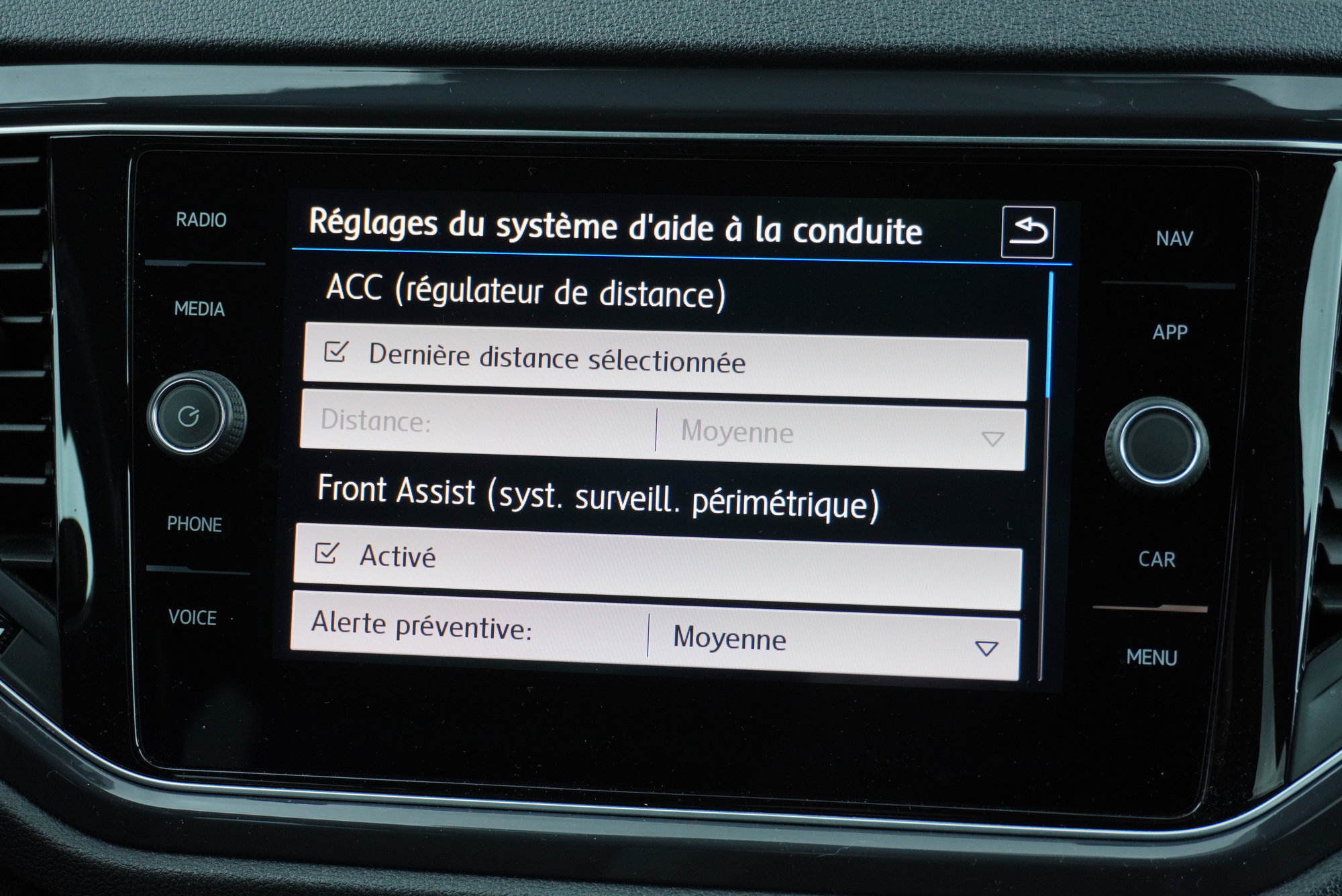 Volkswagen T-roc — 18