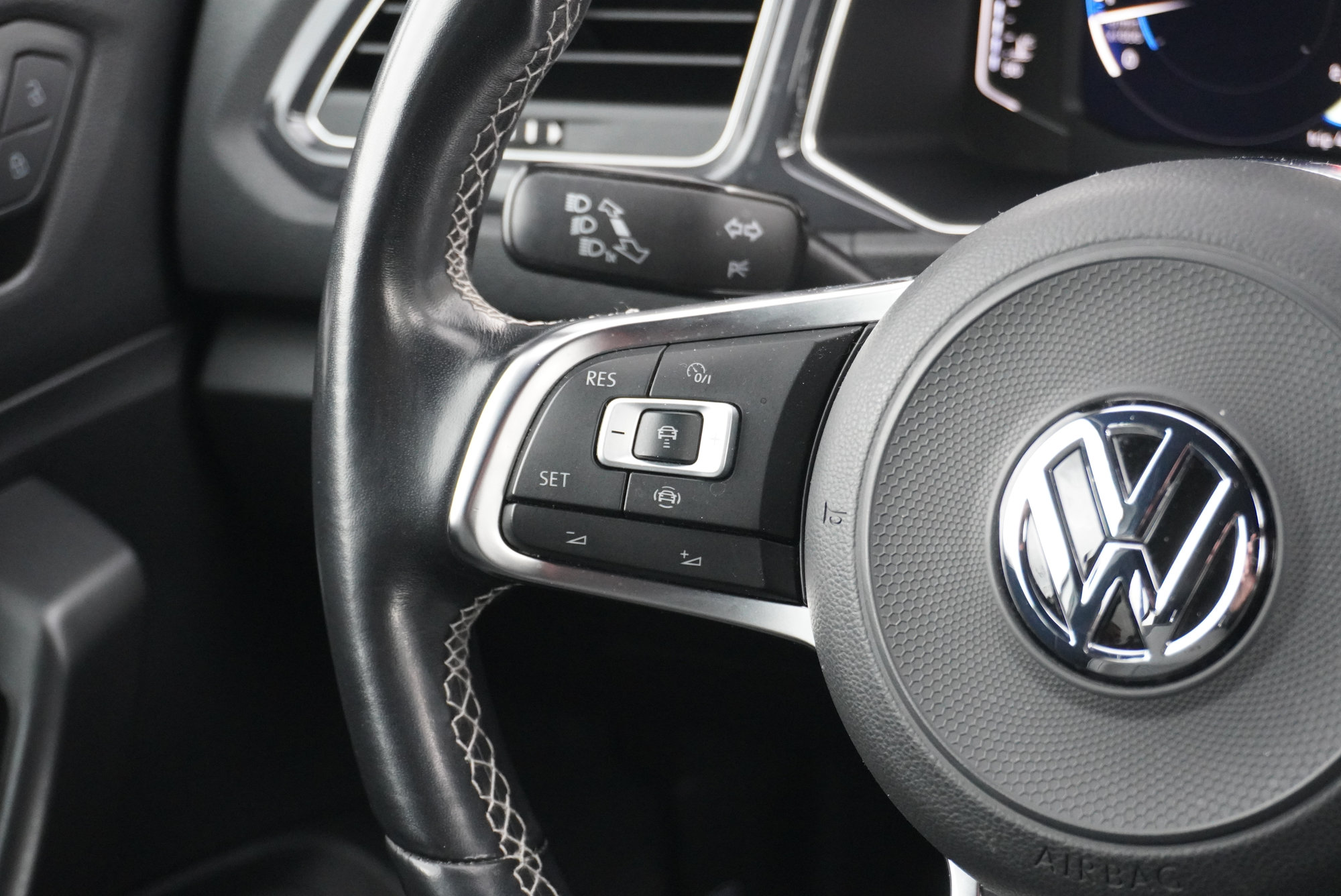 Volkswagen T-roc — 27