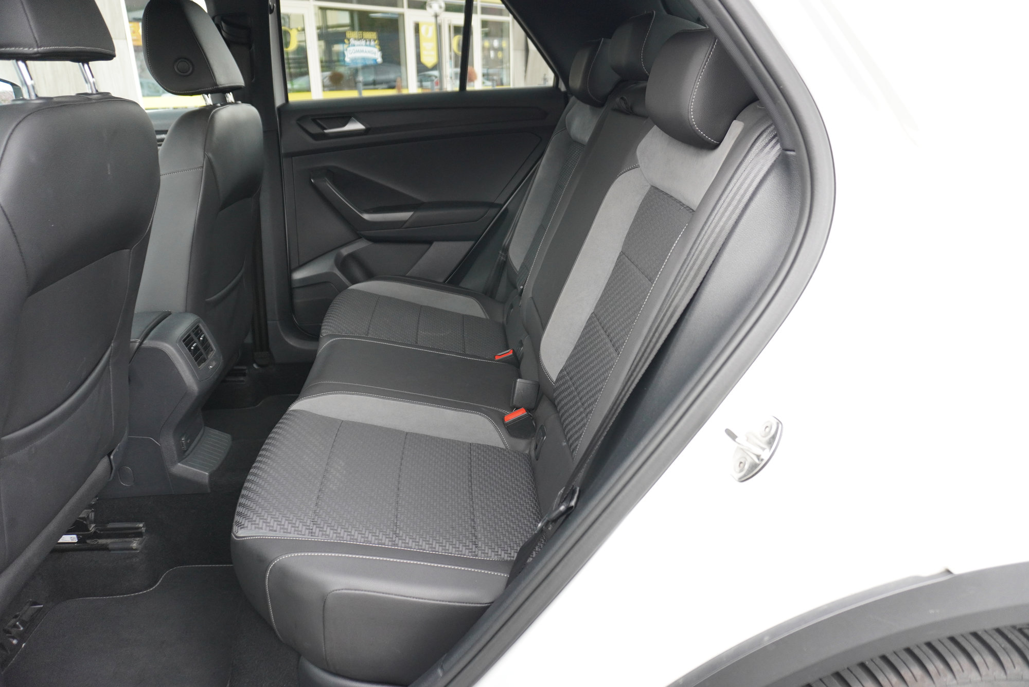 Volkswagen T-roc — 34