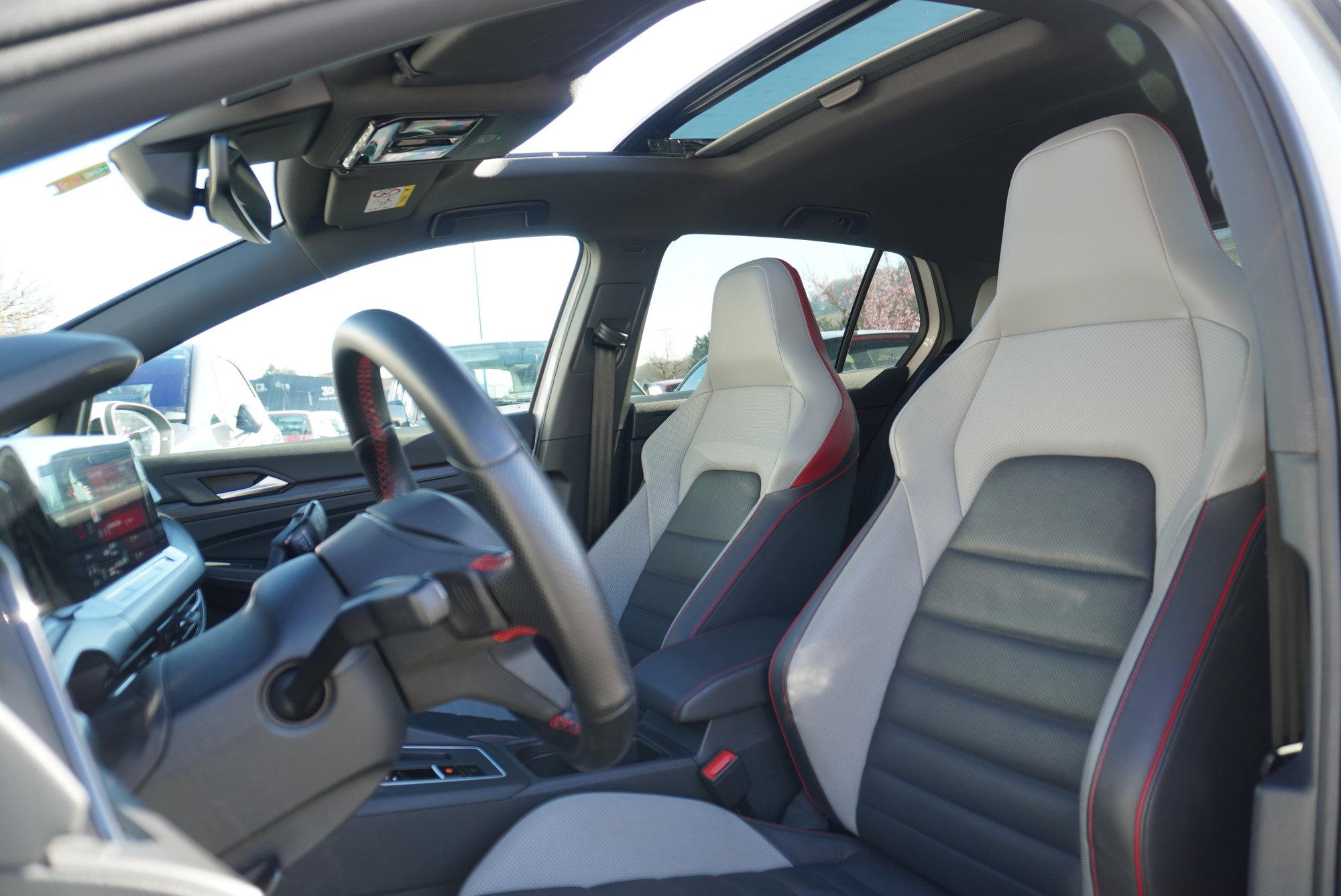 Volkswagen Golf — 11