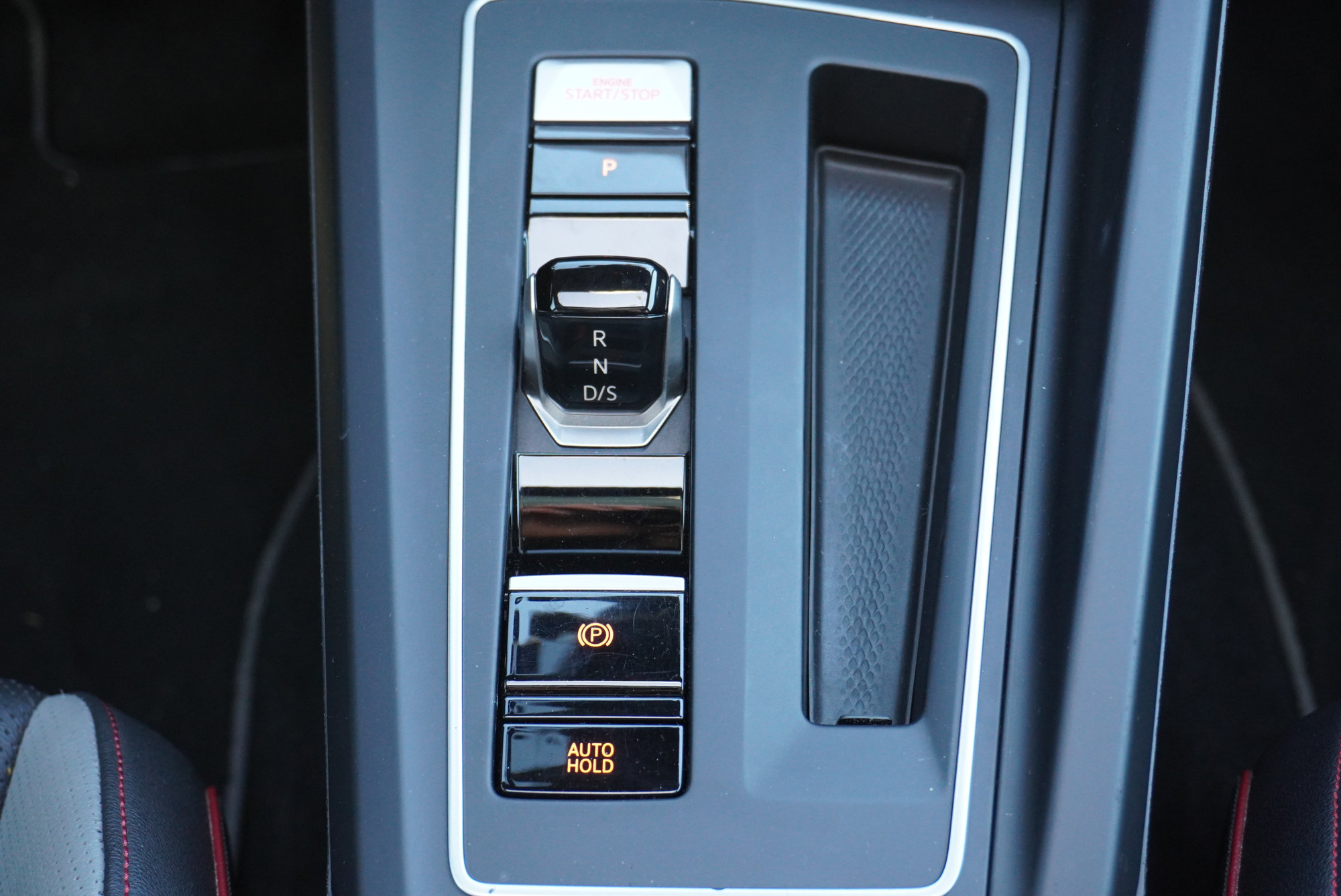 Volkswagen Golf — 24