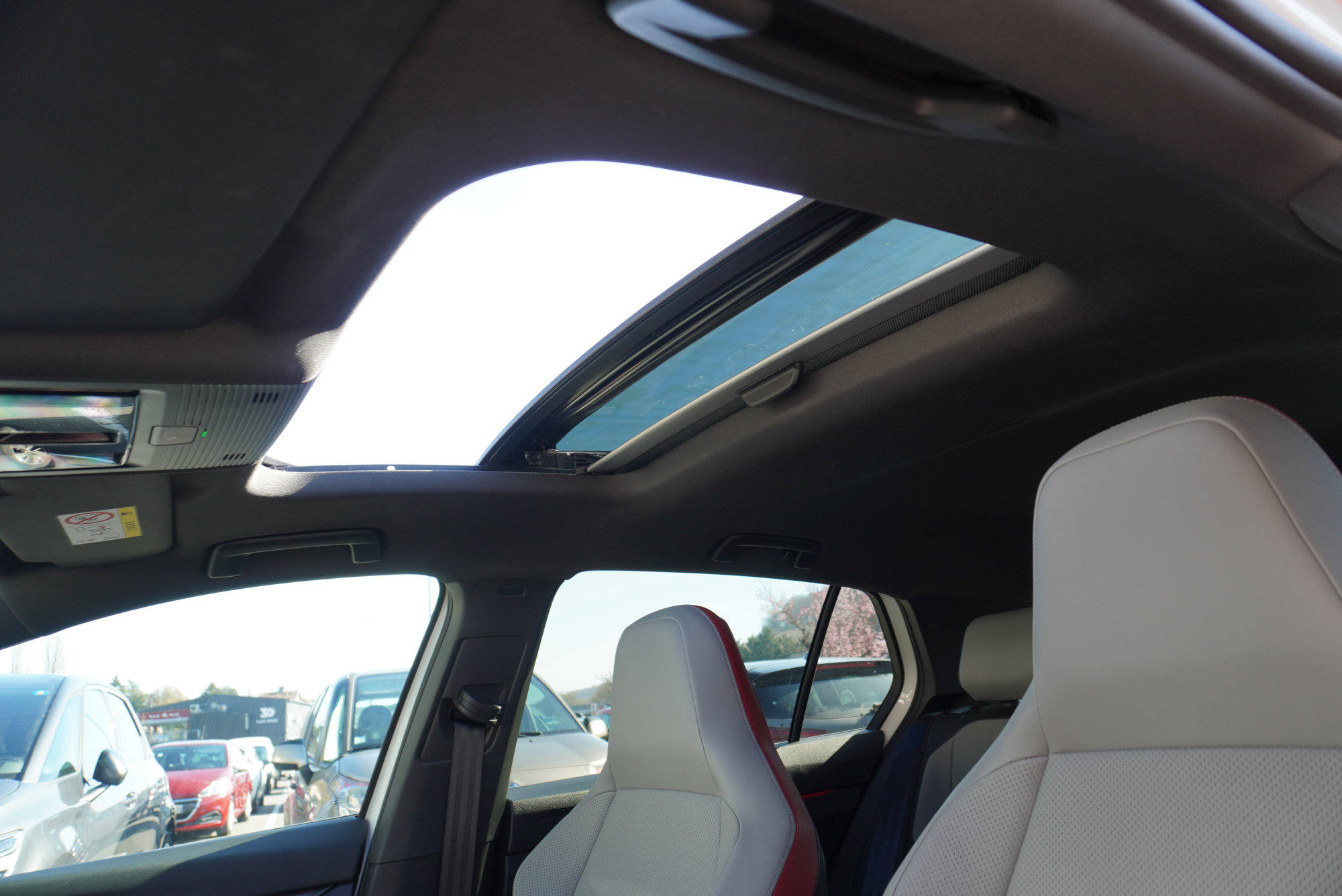 Volkswagen Golf — 26
