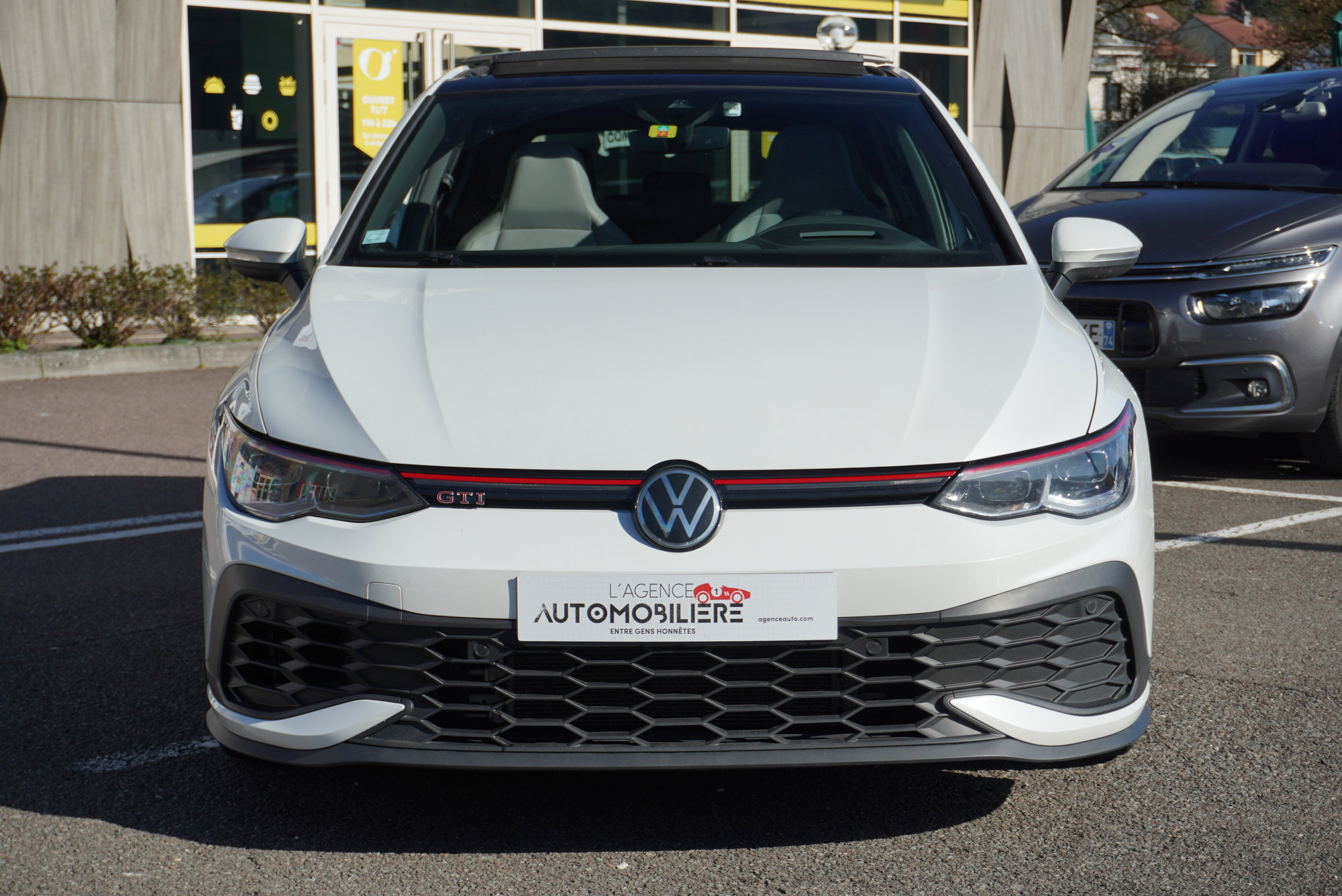 Volkswagen Golf — 3