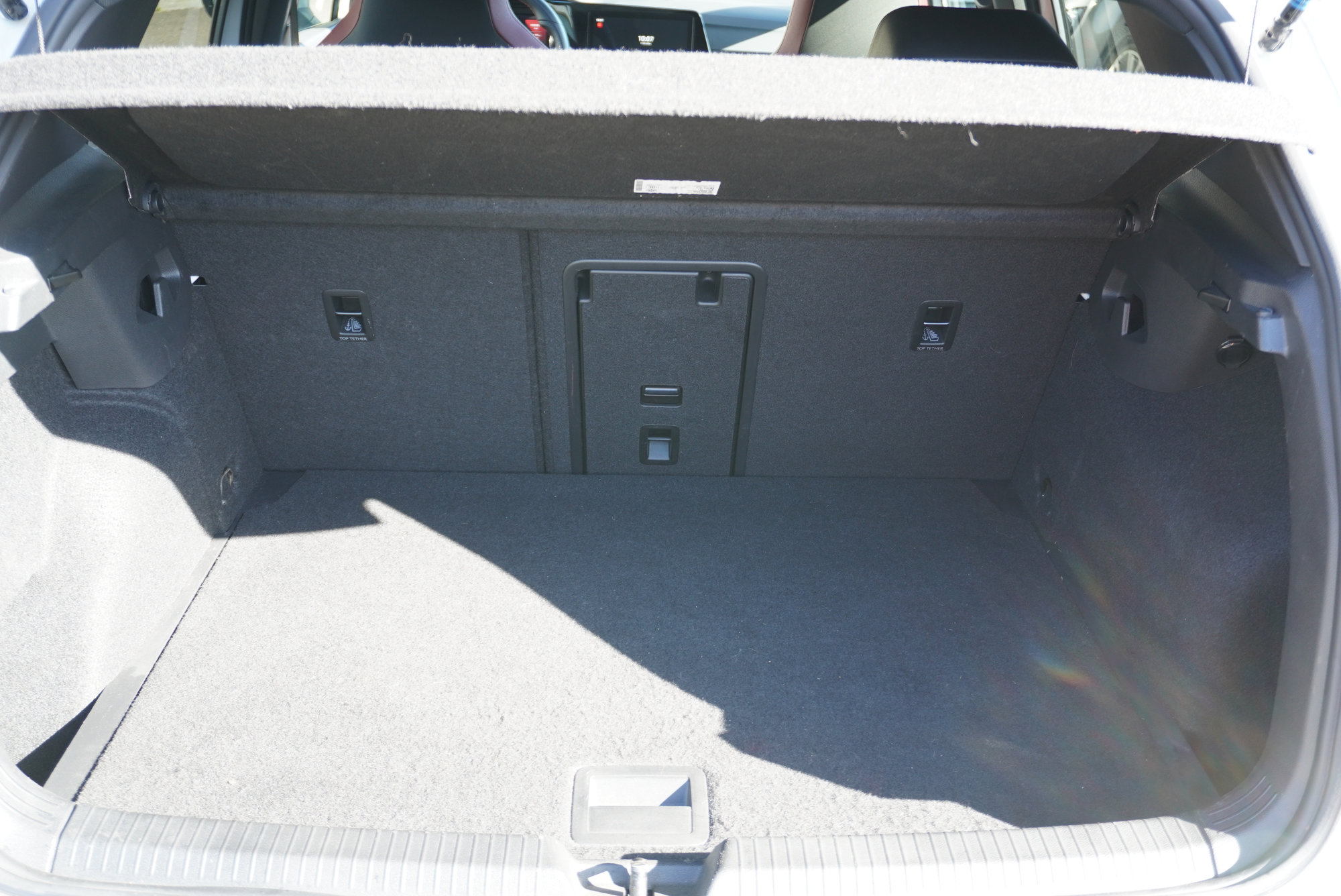 Volkswagen Golf — 31